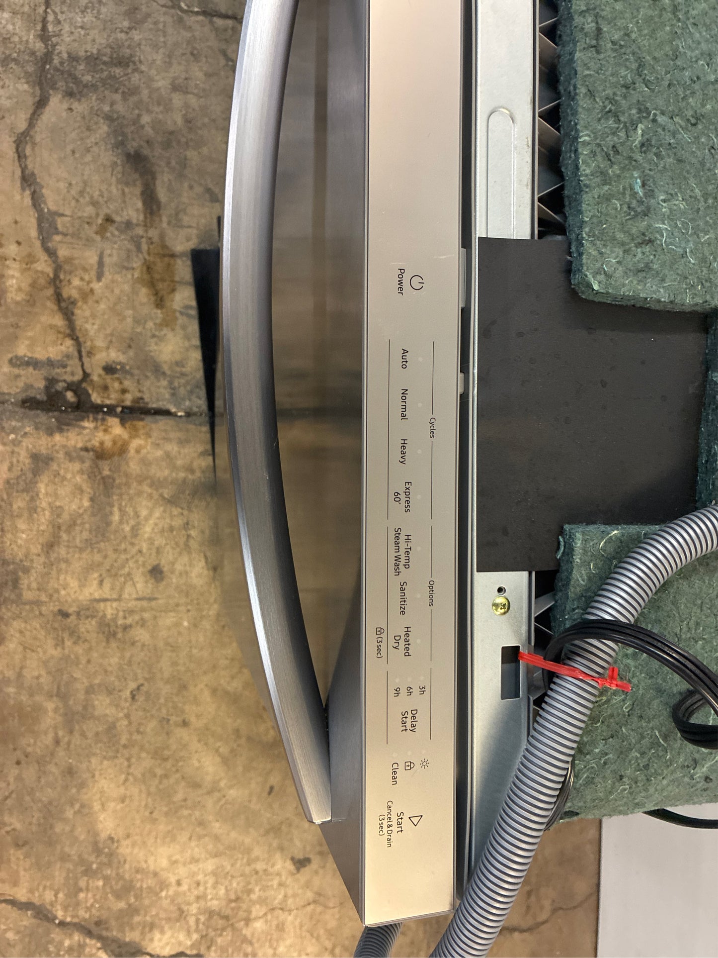 Samsung 24-in Top Control Dishwasher, 51-dBA