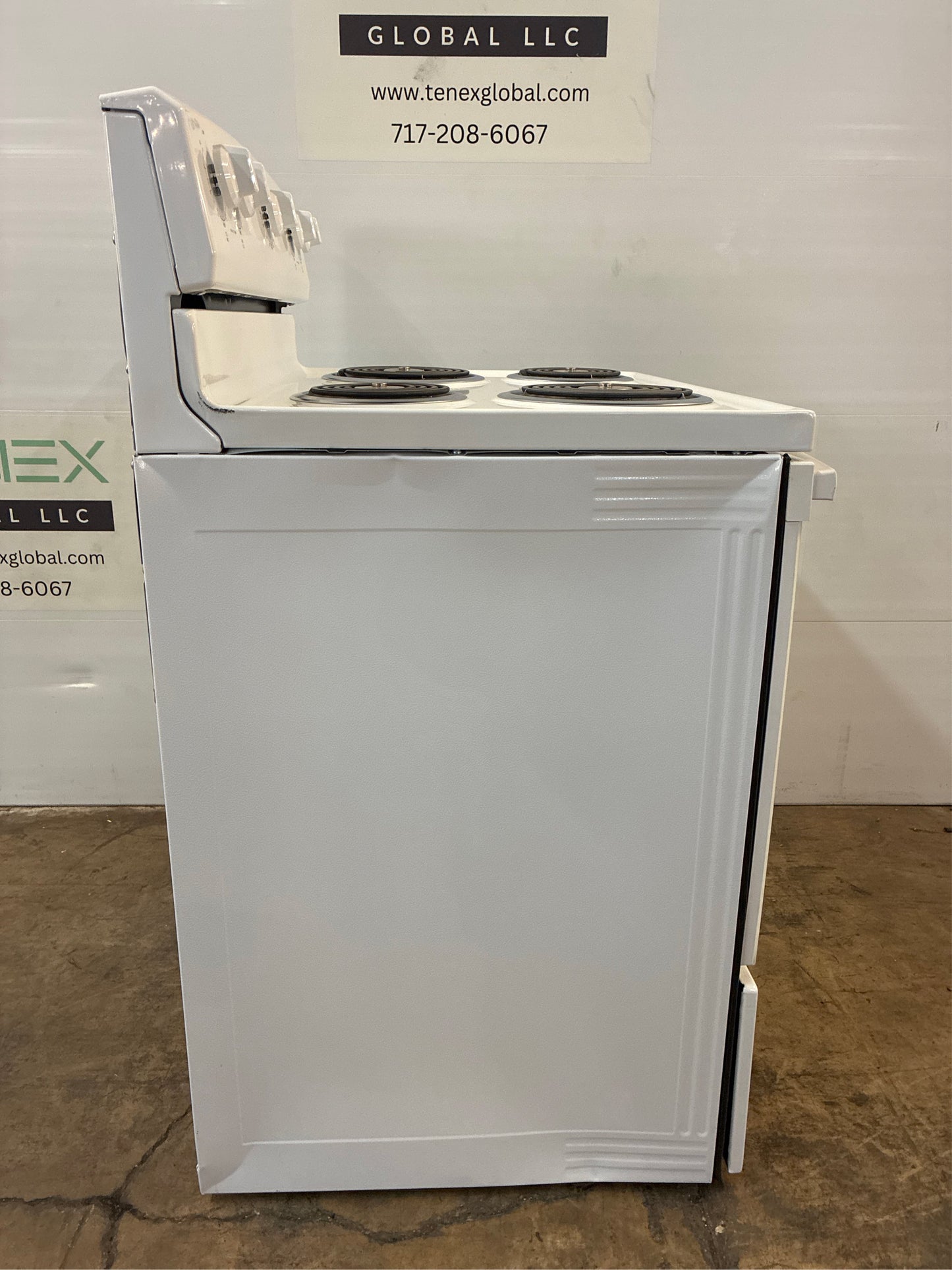 Amana 30 in. 4 Burner Electric Range, White, Glass Door