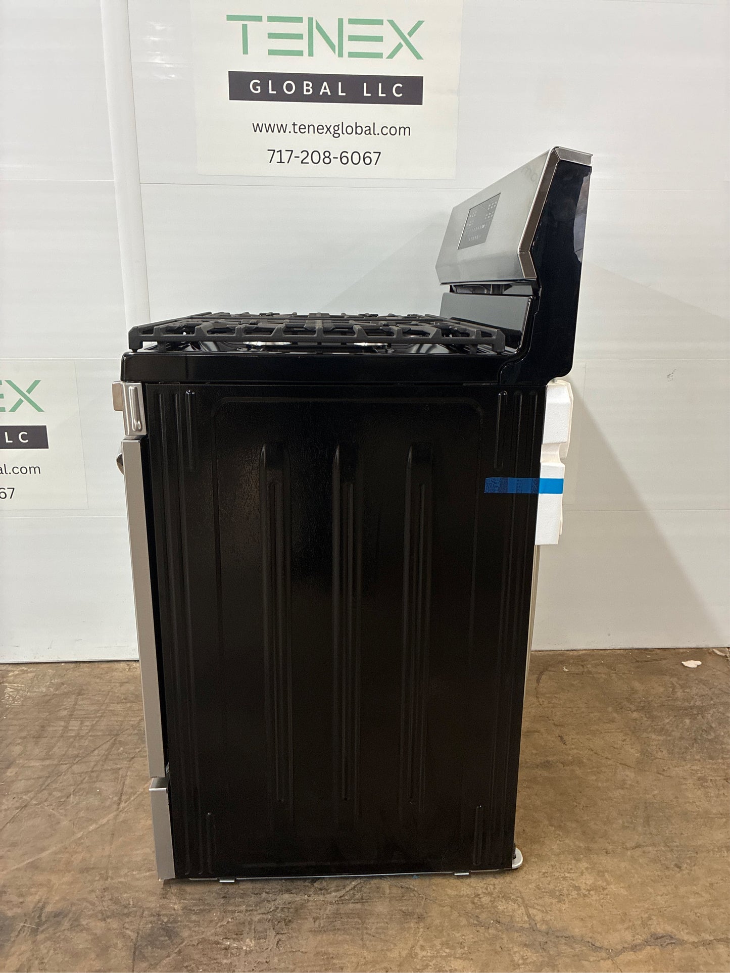 Frigidaire Gallery 30-in 5 Burners 5.1-cu ft Self & Steam Cleaning Air Fry Convection Oven Freestanding Natural Gas Range (Fingerprint Resistant Stainless Steel)