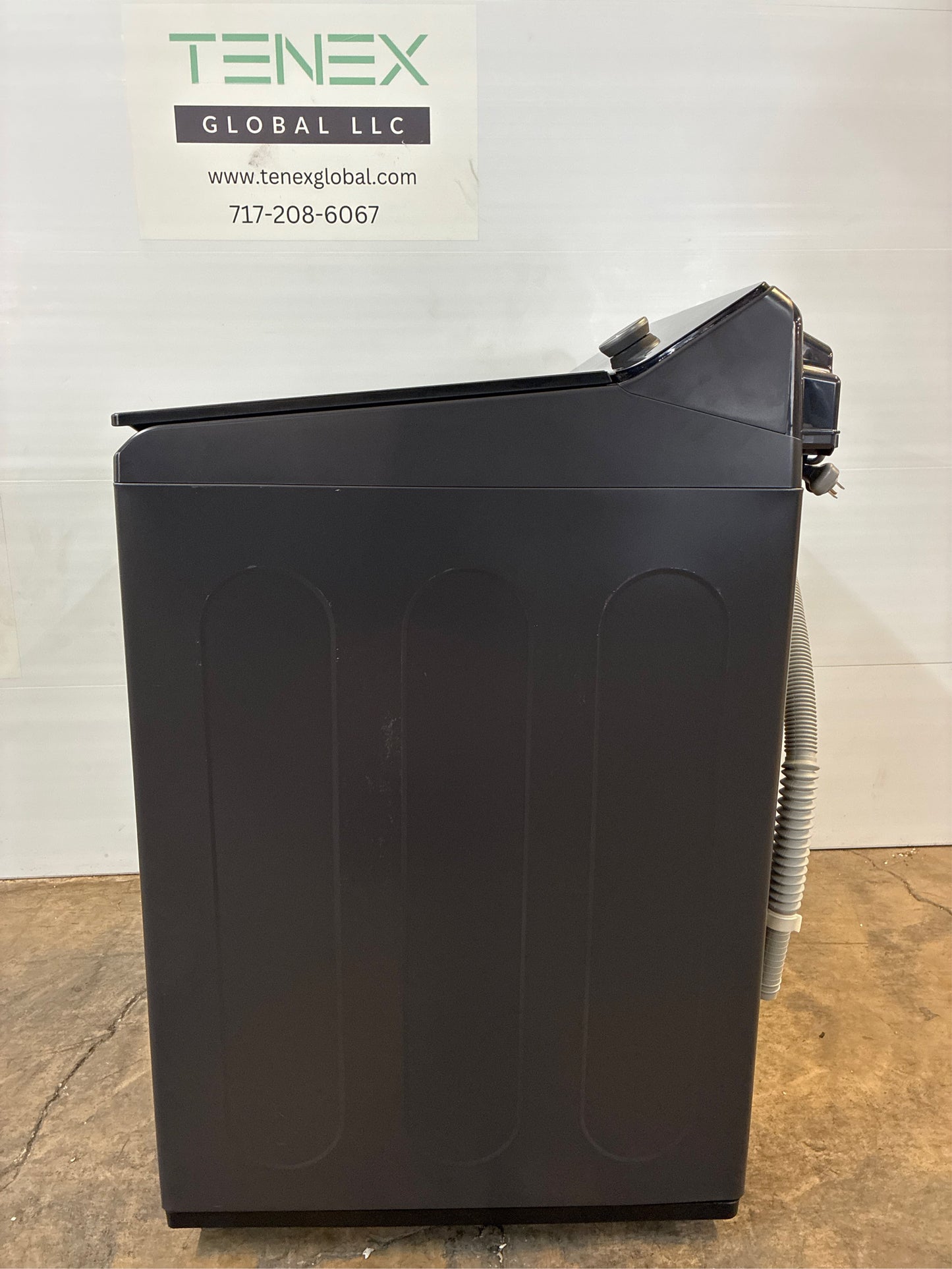 LG 5.5-cu ft Top-Load Washer (Matte Black)