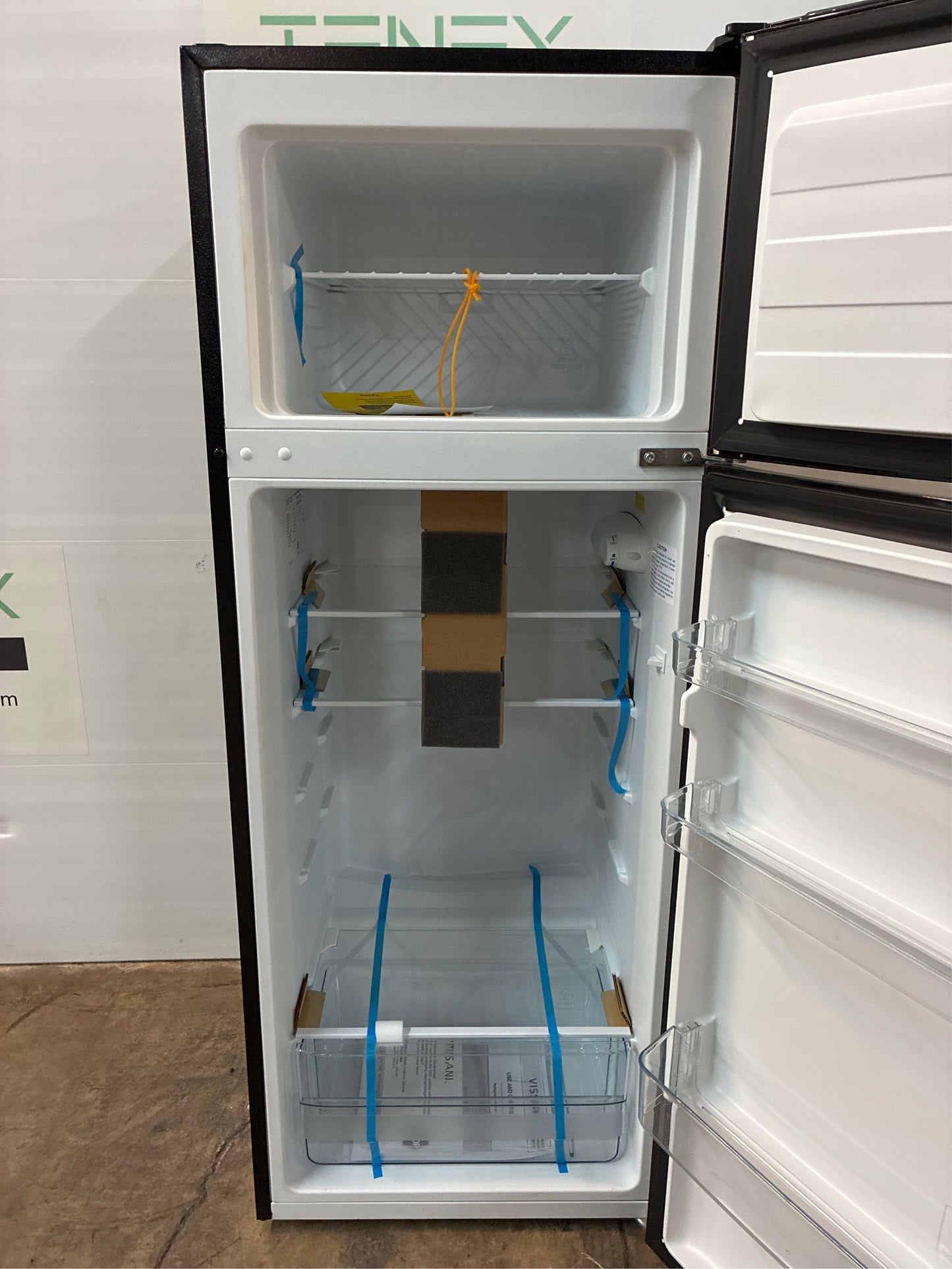 7.1 cu. ft. Top Freezer Refrigerator