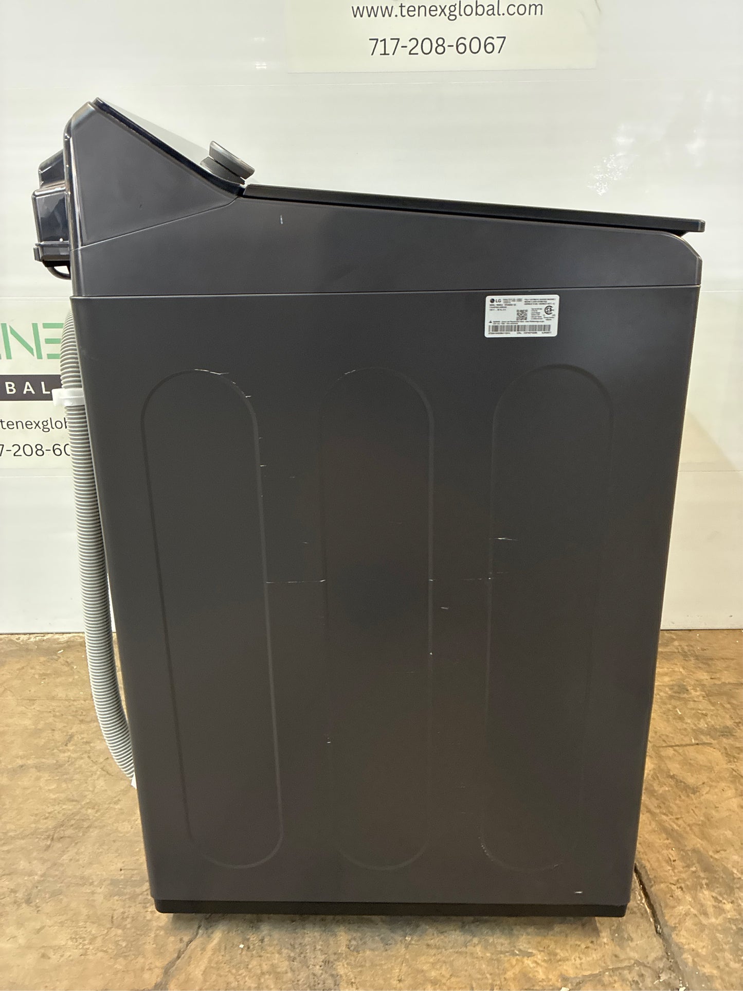 LG 5.5-cu ft Top-Load Washer (Matte Black)