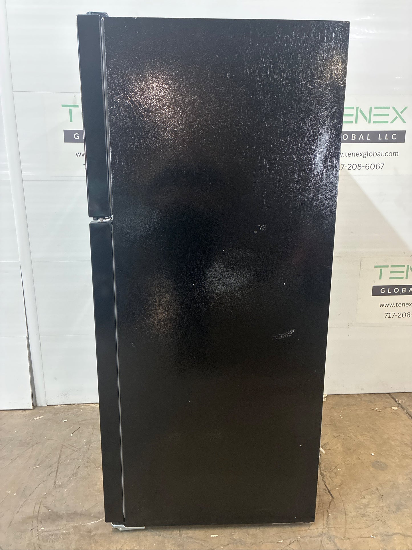 Frigidaire 20.0 cu. ft. Top Freezer Refrigerator, Black