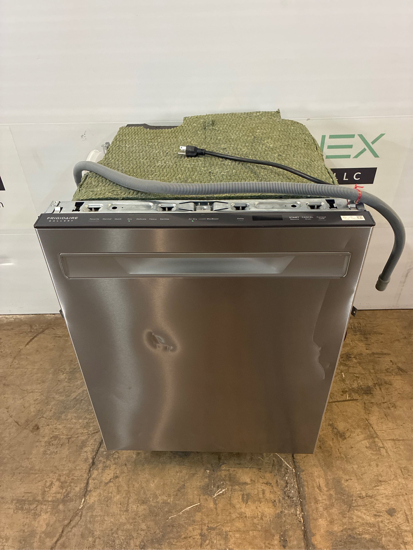 24 in Stainless Steel Dishwasher, 7 Cycles