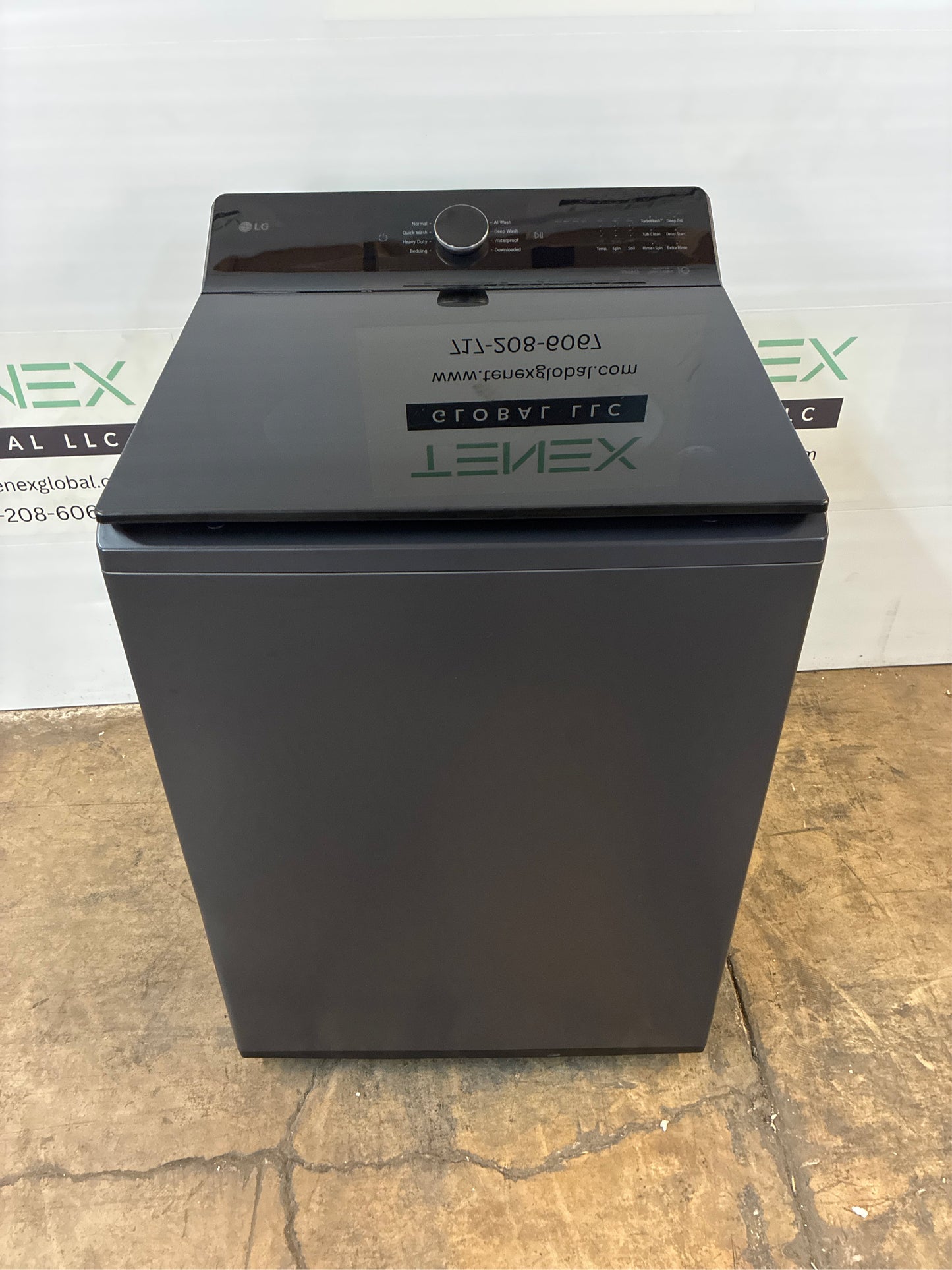 LG 5.5-cu ft Top-Load Washer (Matte Black)