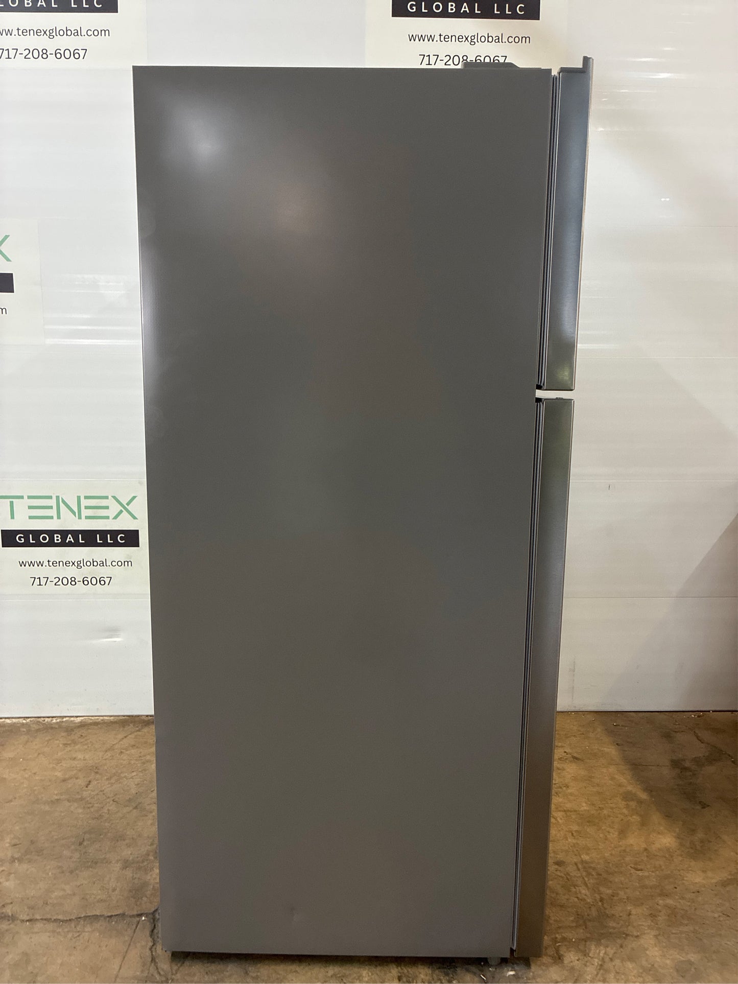 17.6 cu ft Top Freezer Refrigerator, Steel