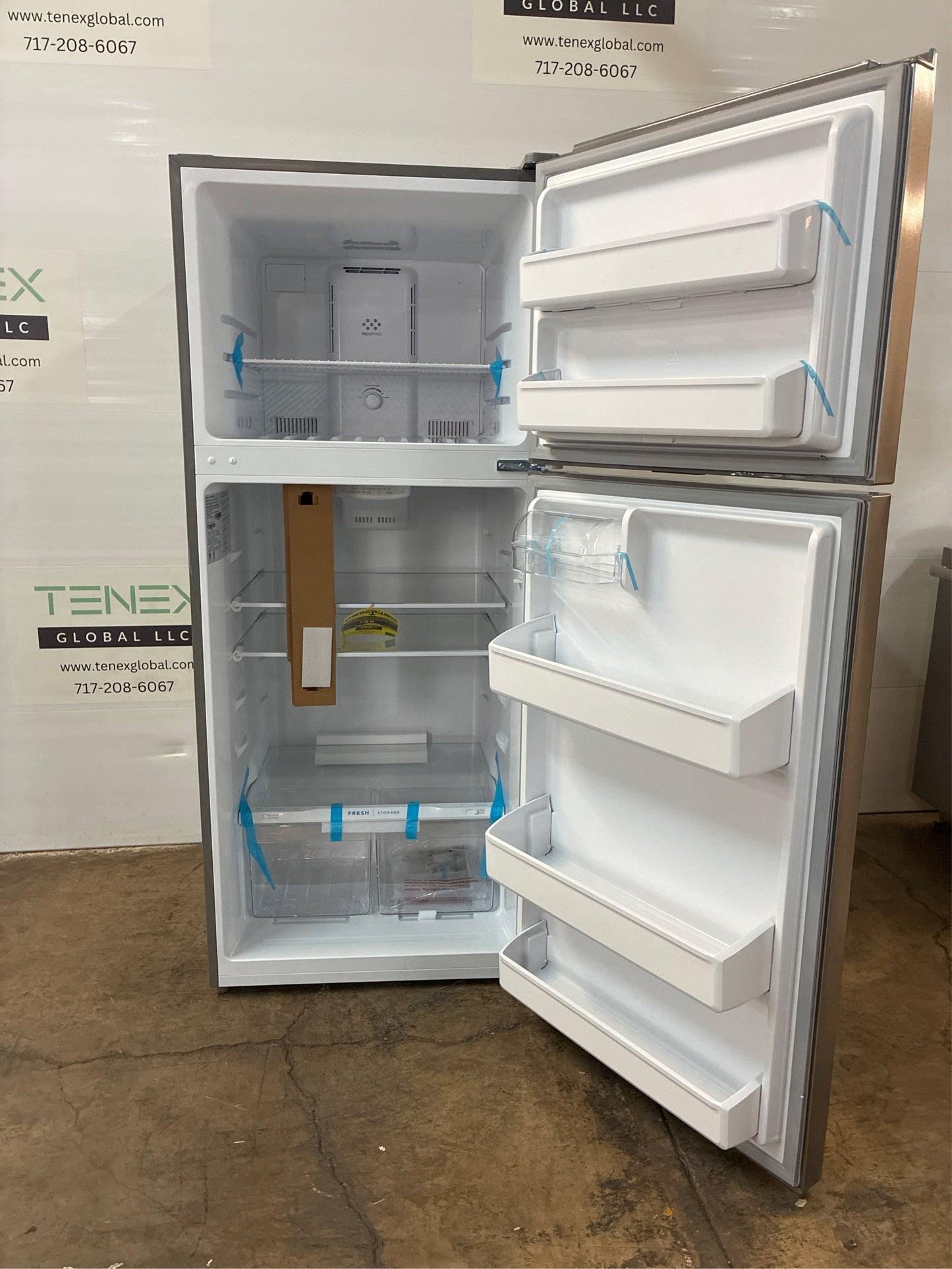 17.6 cu. ft. Top Freezer Refrigerator
