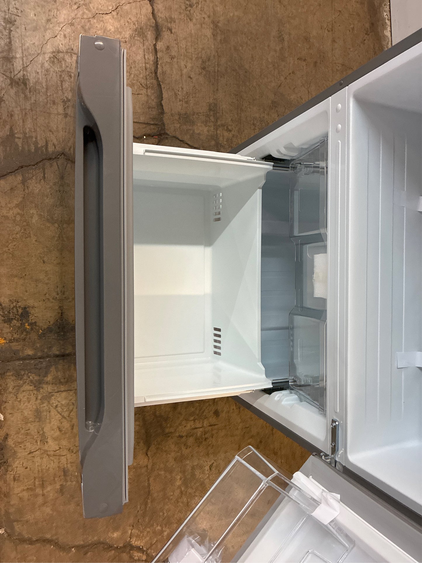 Vissani 18.7 cu. ft. Bottom Freezer Refrigerator