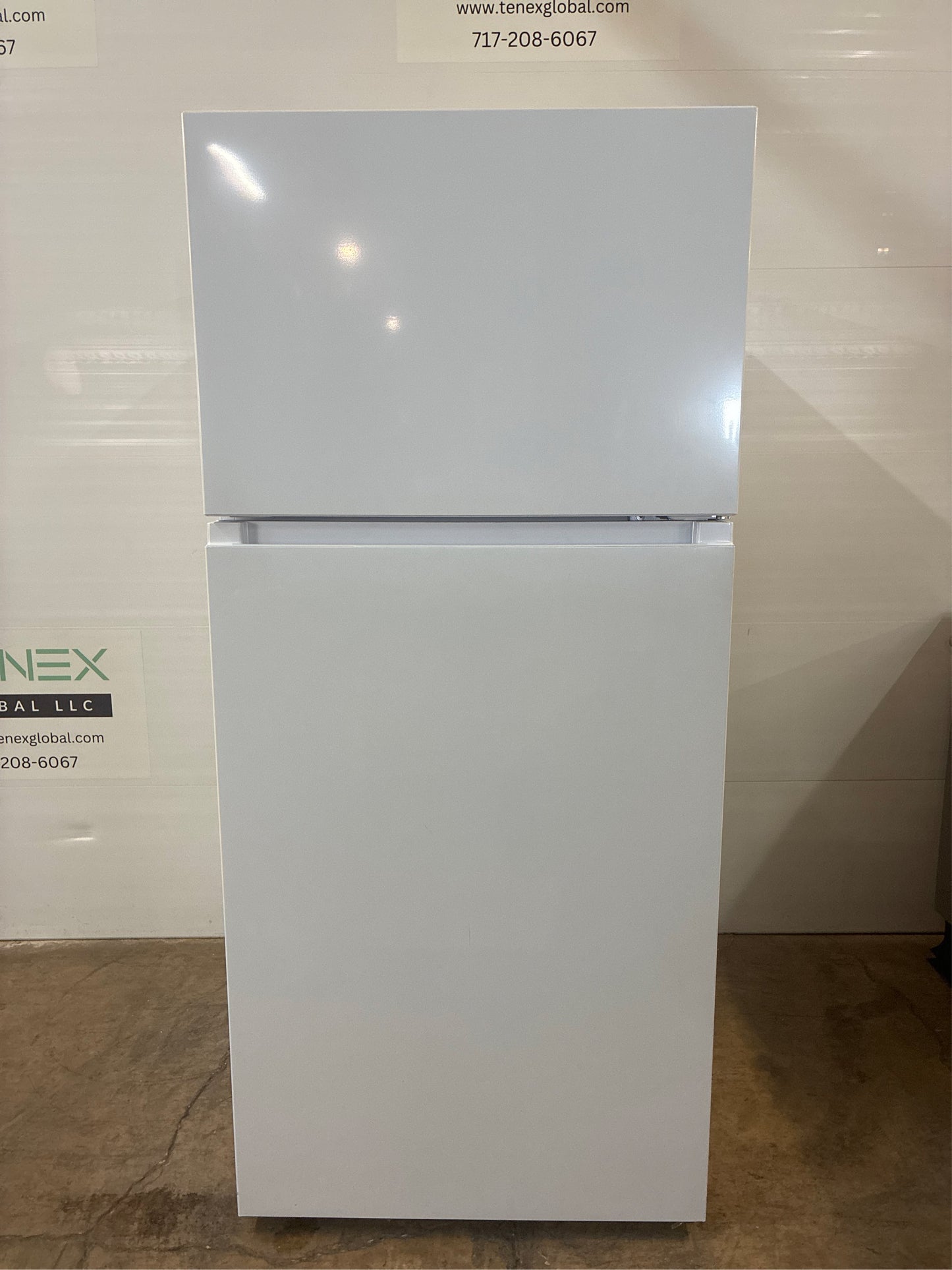 Midea Fingerprint Resistant 18.1-cu ft Refrigerator