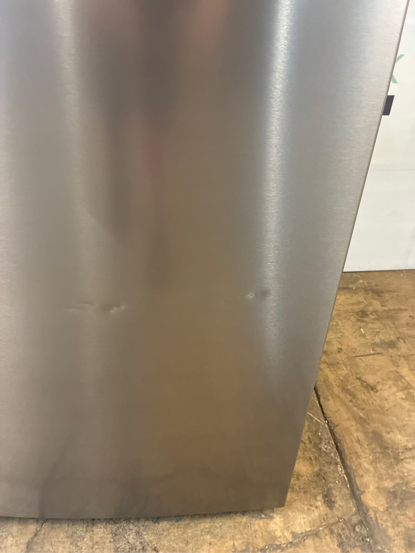 17.6 cu. ft. Top Freezer Refrigerator