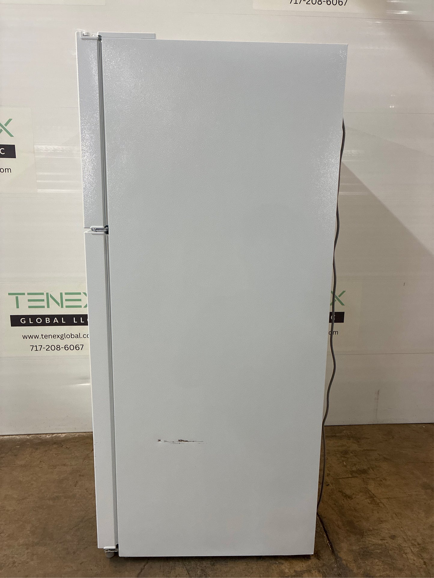 18 cu. ft. Top Freezer Refrigerator - White
