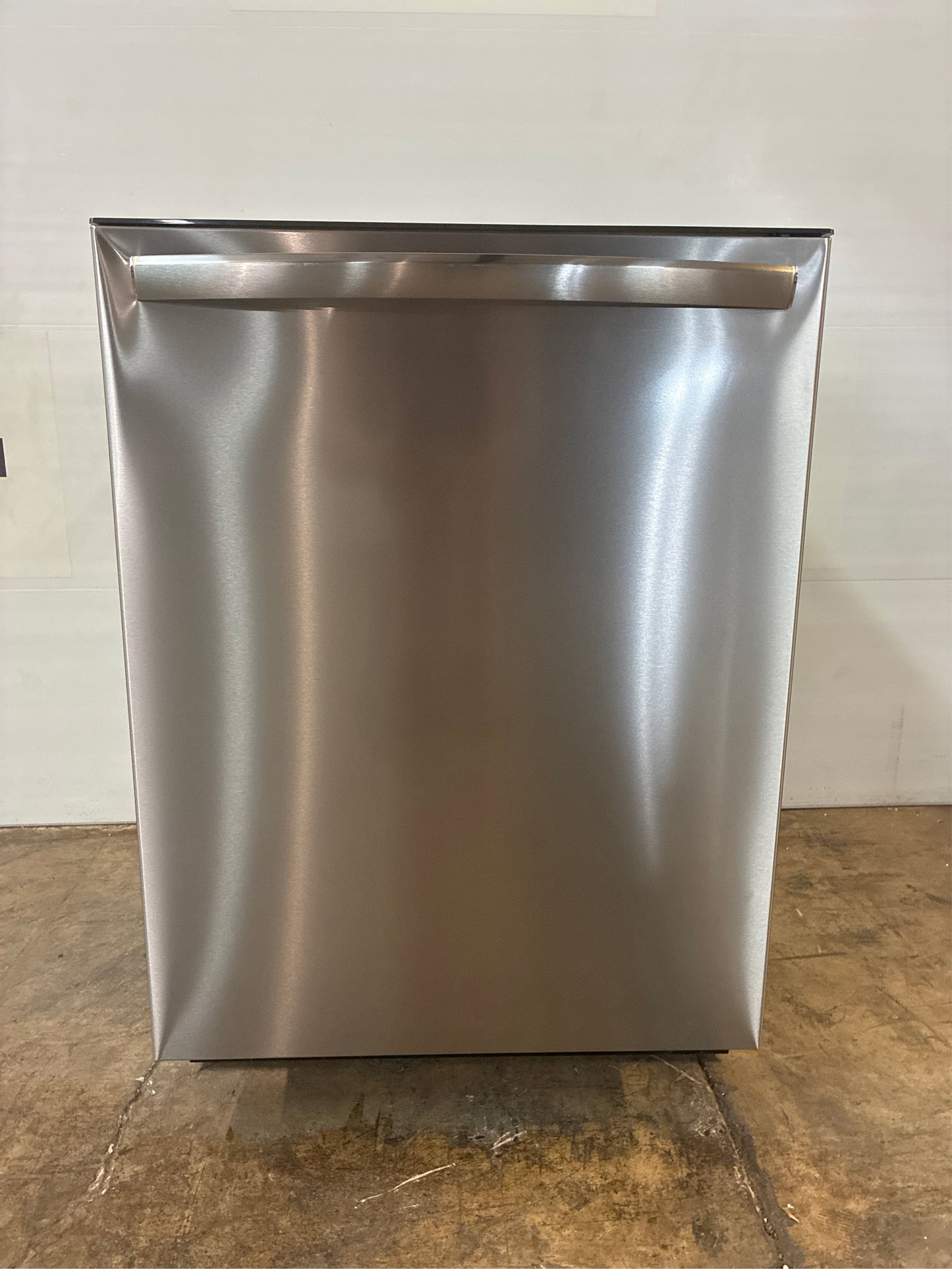 Frigidaire 24" Built-In Dishwasher.