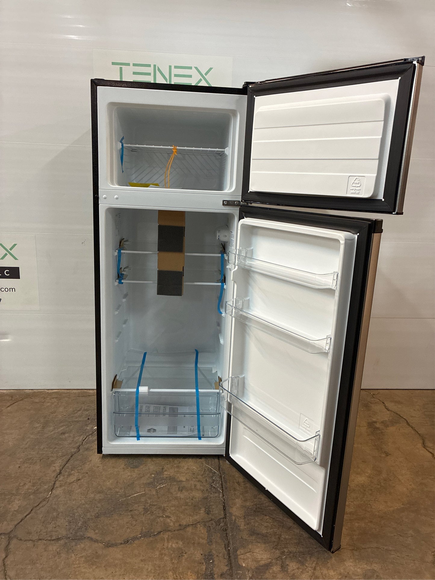 7.1 cu. ft. Top Freezer Refrigerator