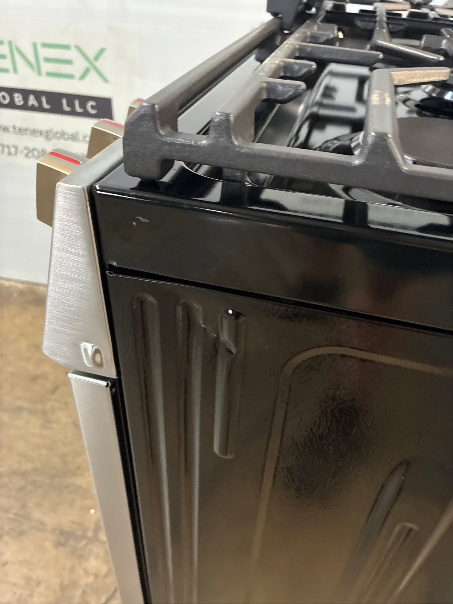 Frigidaire Gallery 30 in. 6 cu. ft. 5 Burner Gas Range