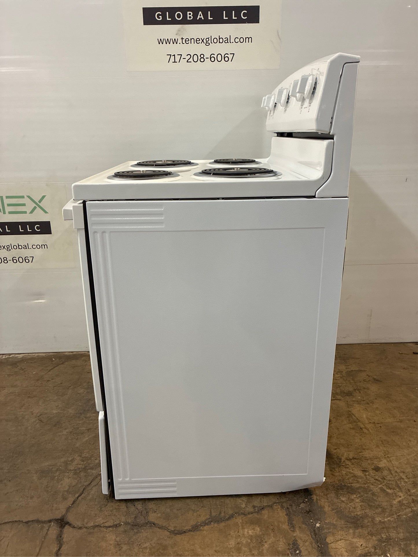 Amana 30 in. 4 Burner Electric Range, White, Glass Door