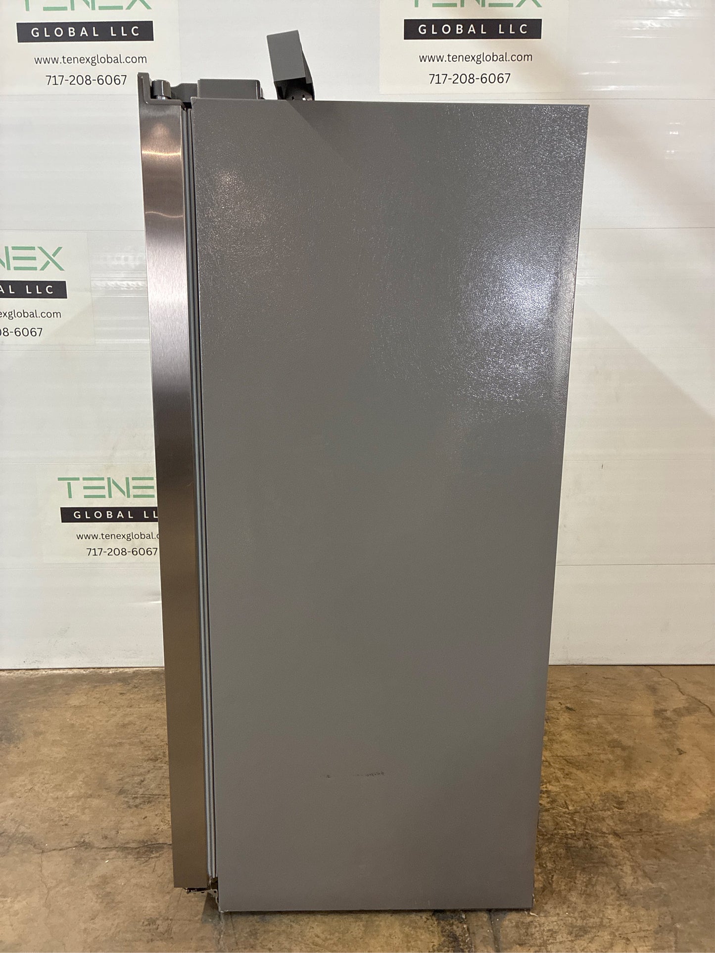 Frigidaire 22.3 cu ft Side-by-Side Refrigerator