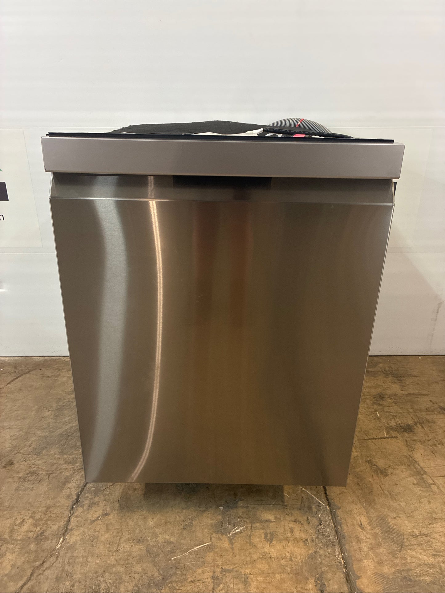 24 in. Stainless Steel Smart Dishwasher