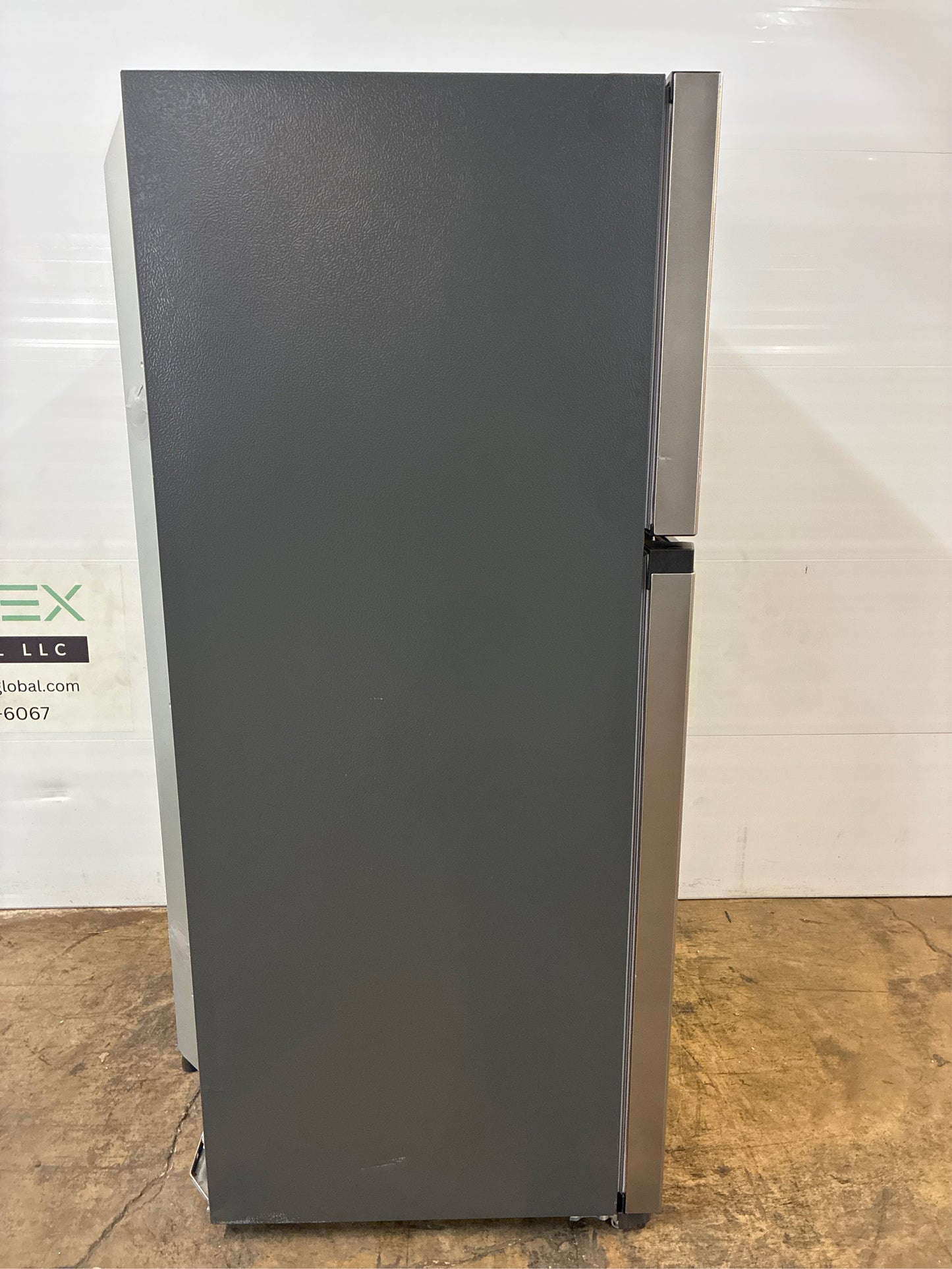 Frigidaire 13.9 cu. ft. Top Freezer Fridge, steel