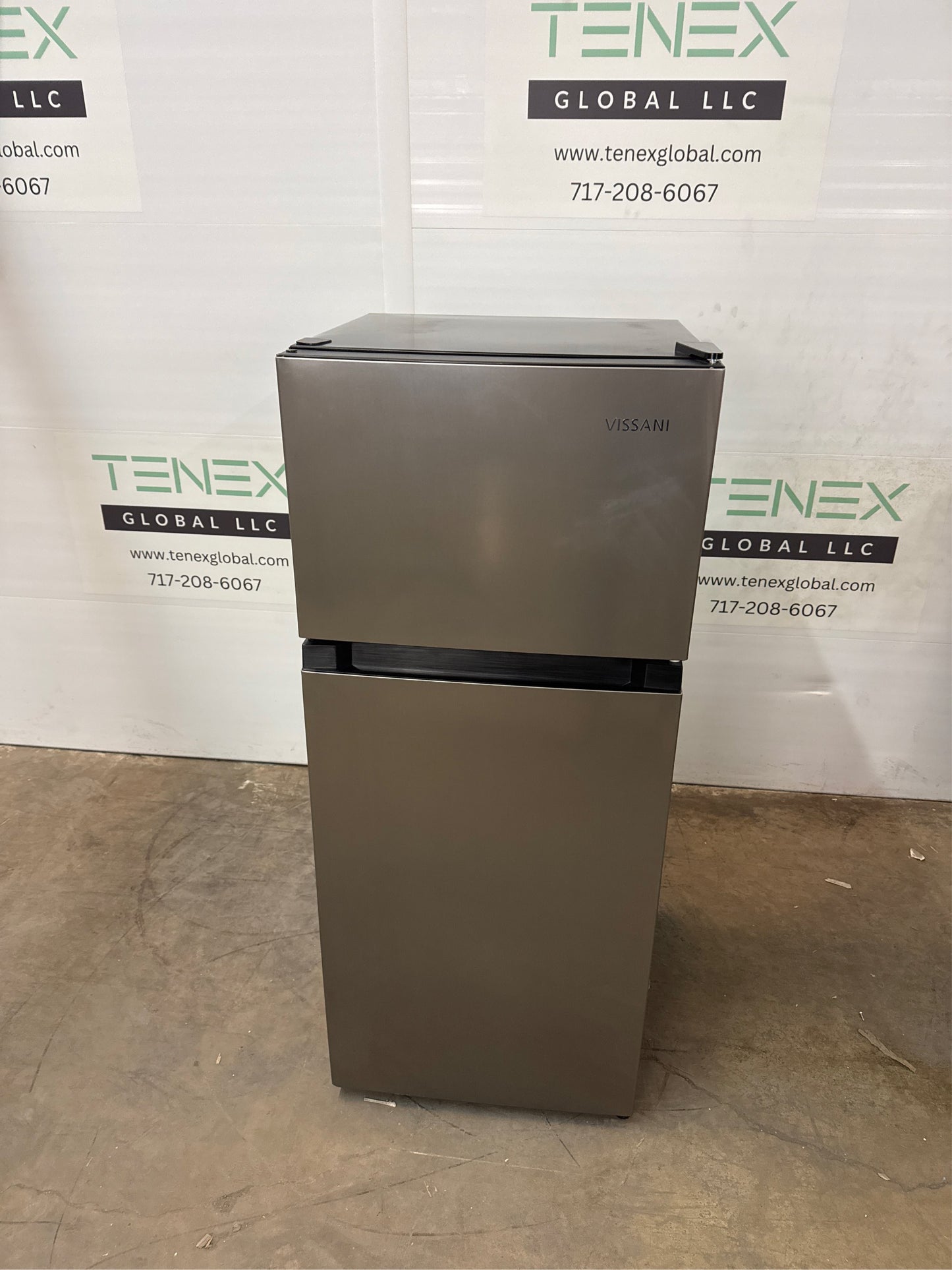 Vissani 4.5 cu. ft. 2-Door Mini Fridge Platinum