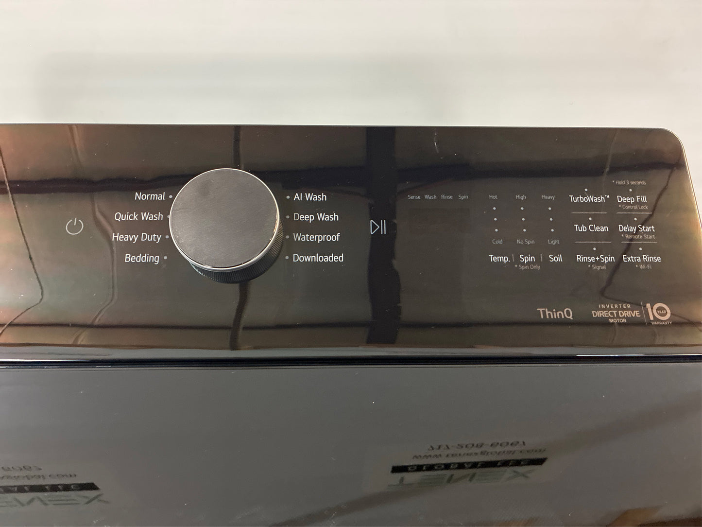 LG 5.5-cu ft Top-Load Washer (Matte Black)