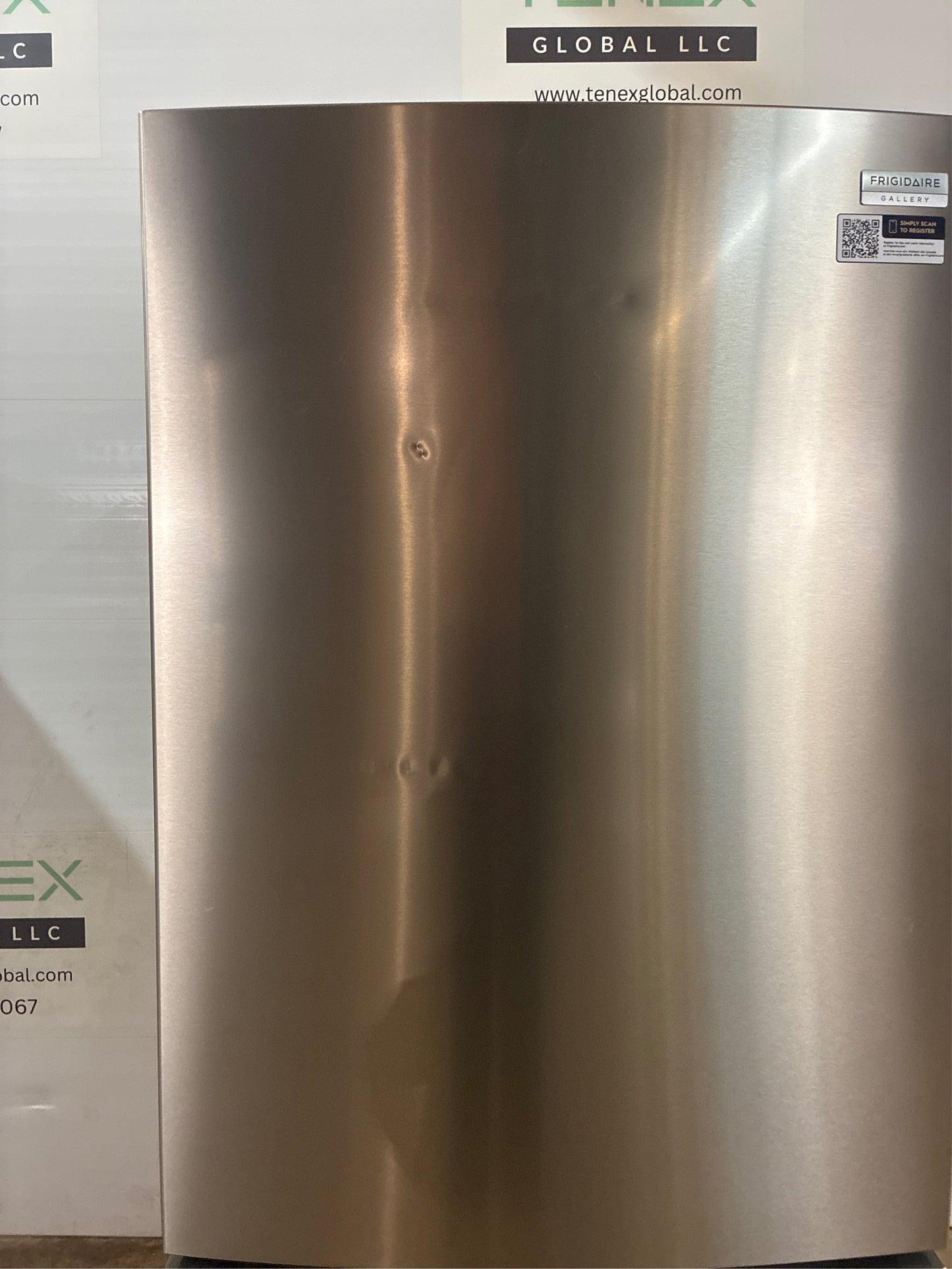 Frigidaire Gallery Refrigerator with Ice Maker