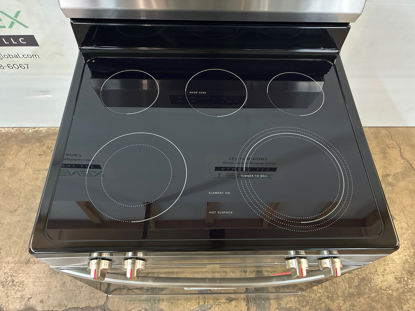 Frigidaire 30 in. 5 Burner Electric Range in Steel