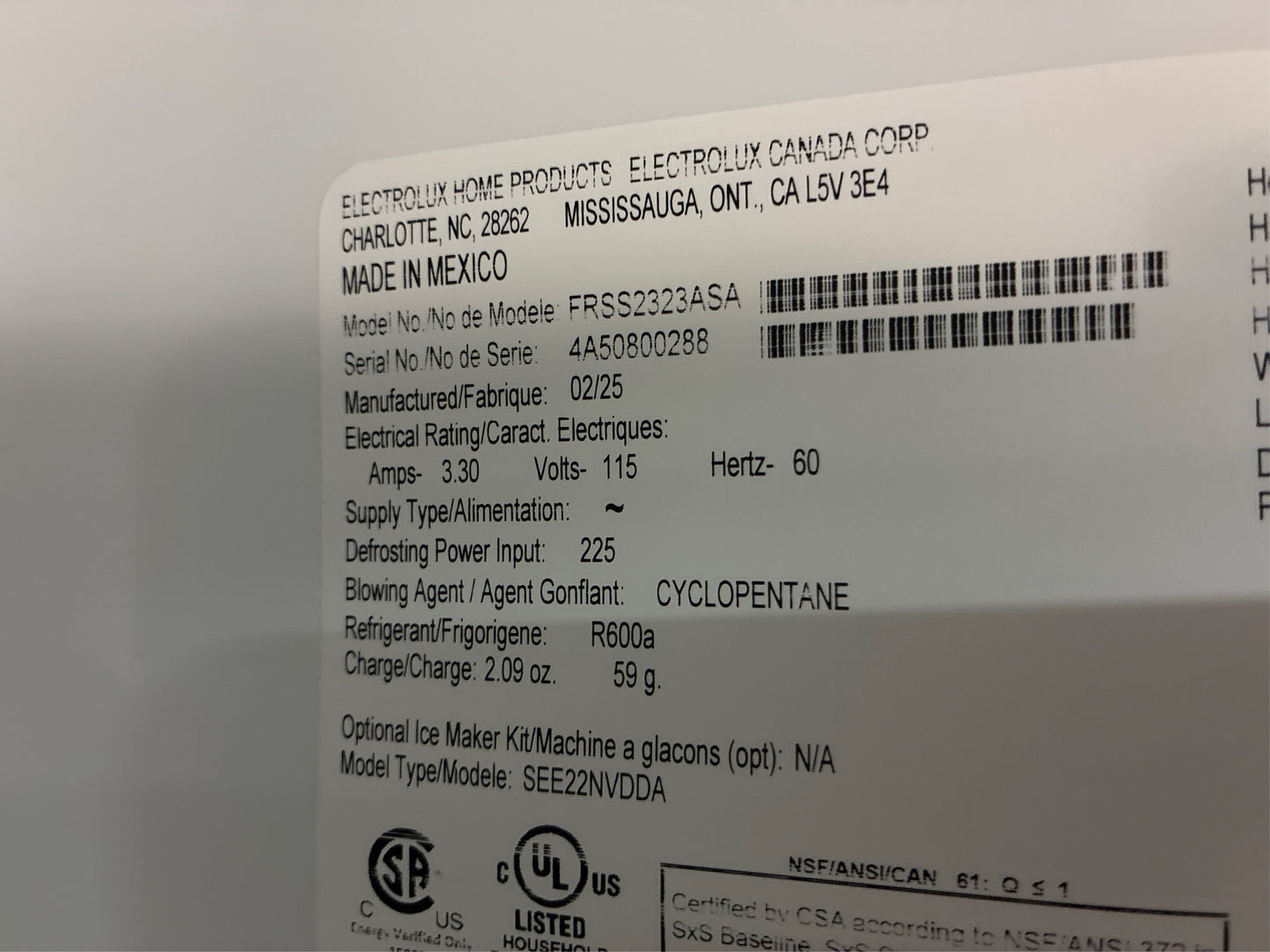 Frigidaire 22.3-cu ft Side-by-Side Fridge