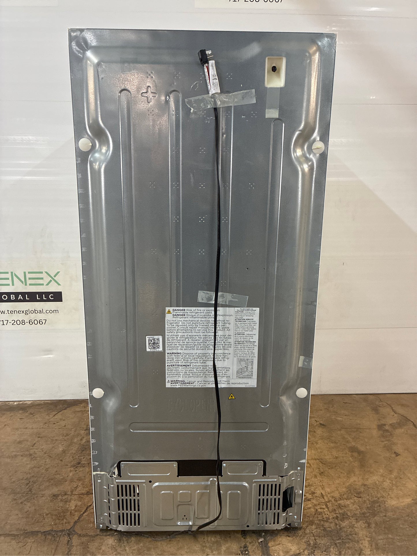 Frigidaire 30" 18.3 cu ft Top Freezer Refrigerator