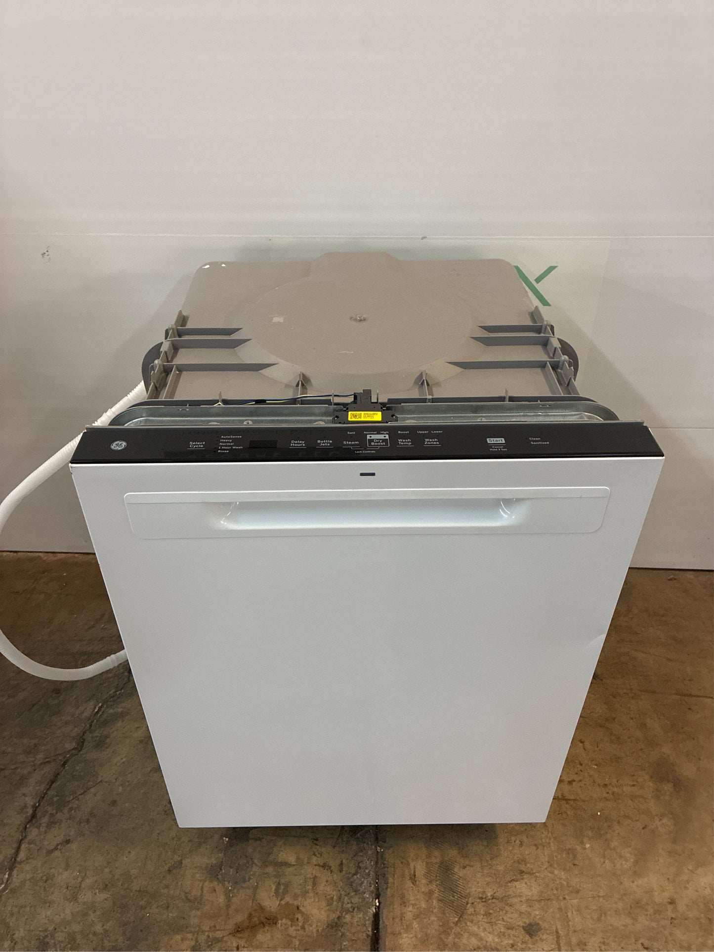 GE 24" Top Control Dishwasher, White, 52 dB