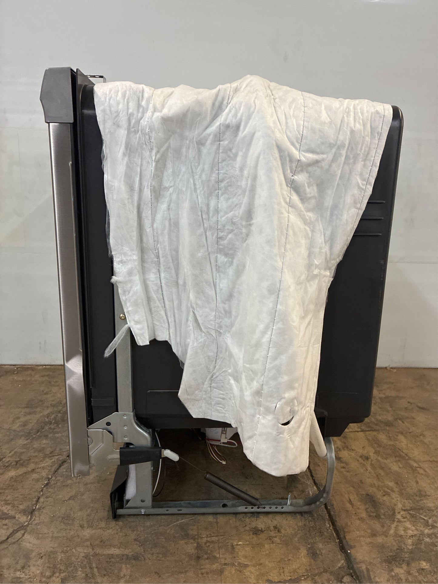 Frigidaire 24 in Front Control Built-In Dishwasher