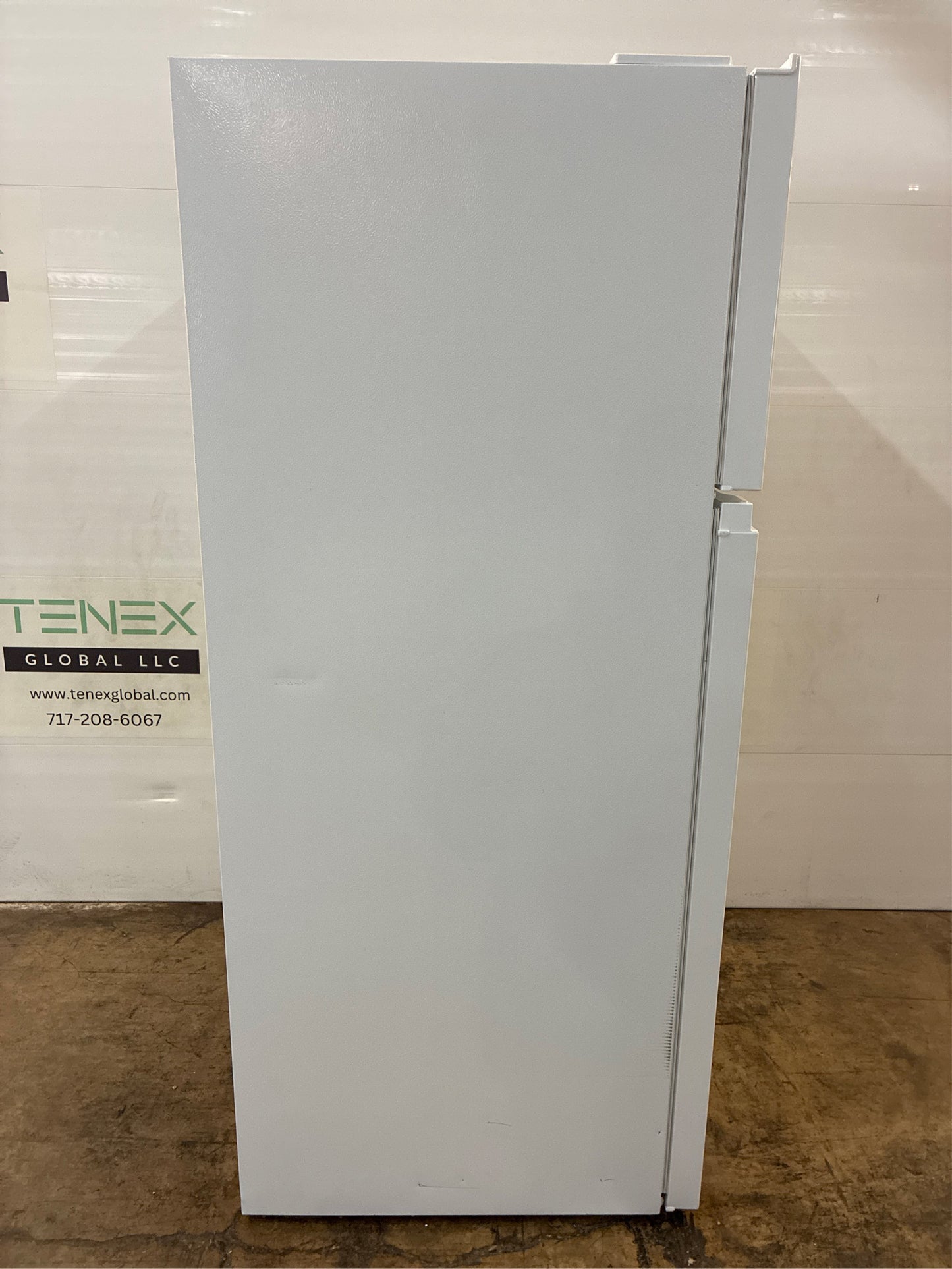 Frigidaire 27 in. 16 Cu. Ft. Top Freezer Refrigerator, White