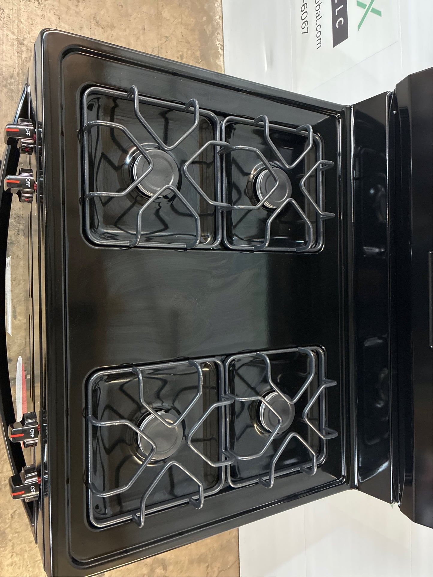 Frigidaire 30" 4-Burner Gas Range (Black)