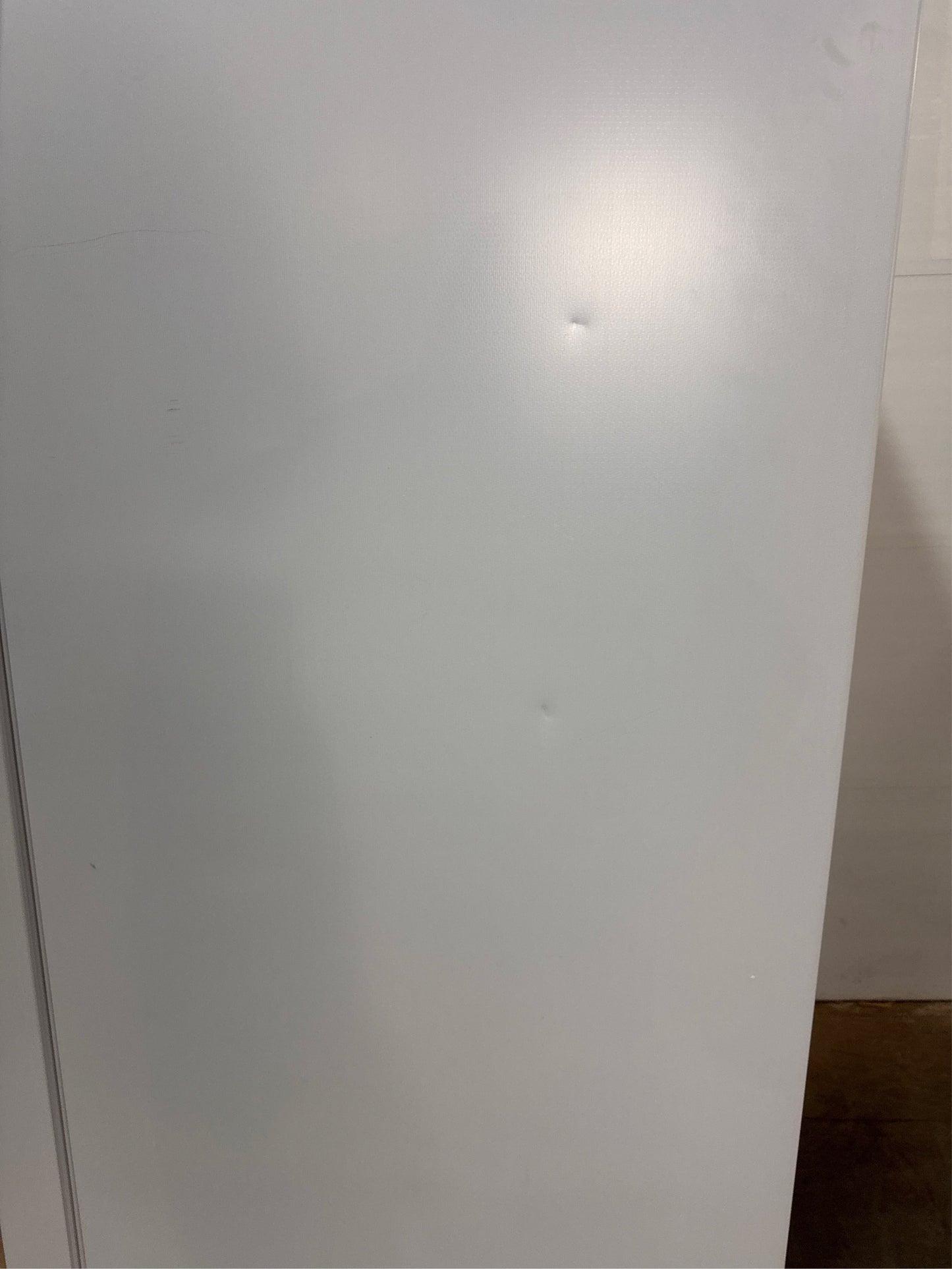 27.8" Frigidaire Upright Freezer, 13 cu ft, Frost Free