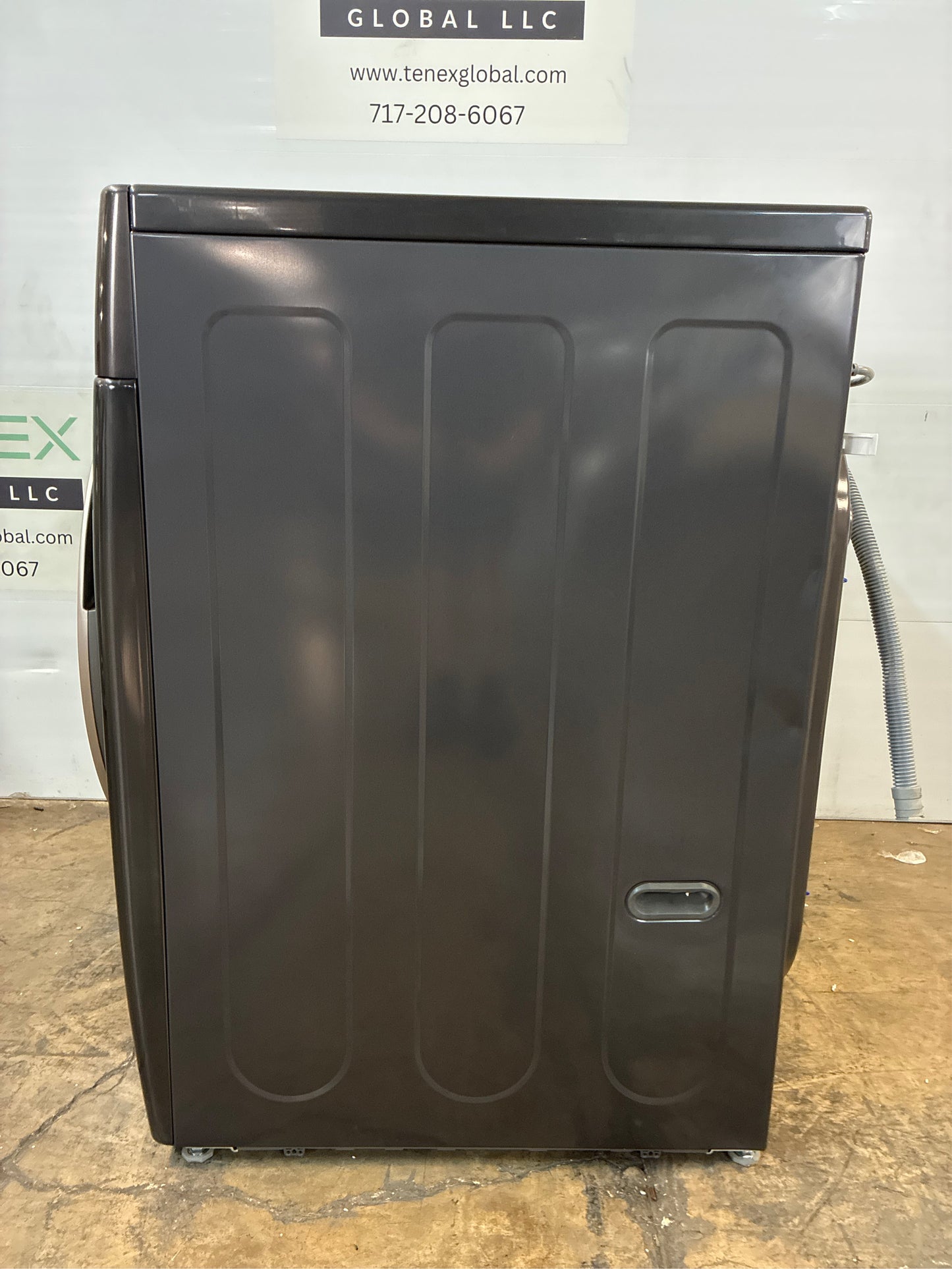 LG 4.5 Cu. Ft. Front Load Washer - Black