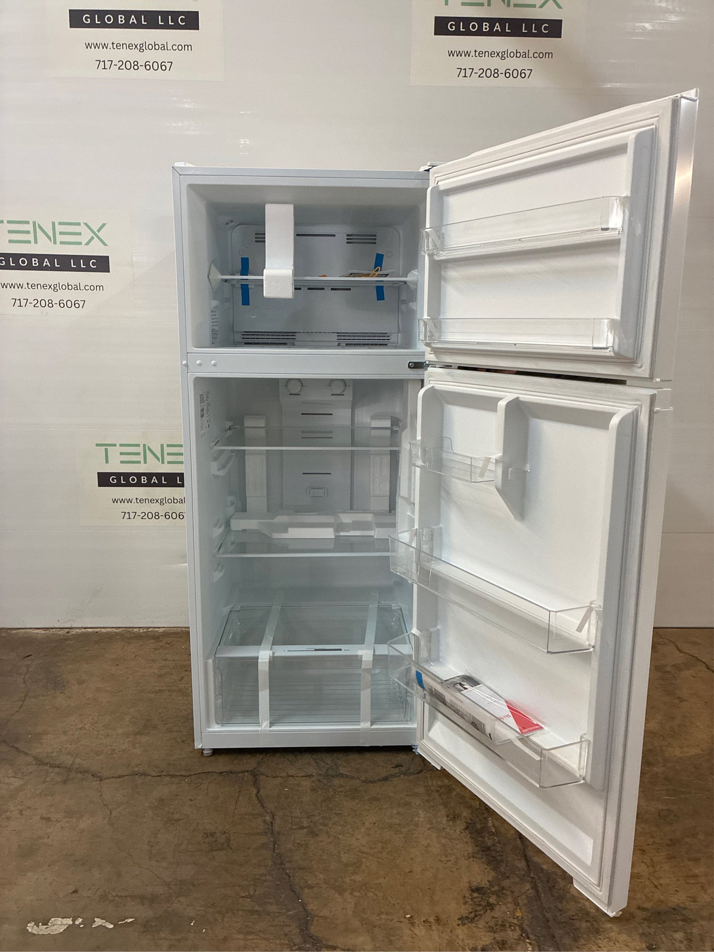 Frigidaire 27in 16.0 Cu. Ft. Top Freezer Refrigerator White