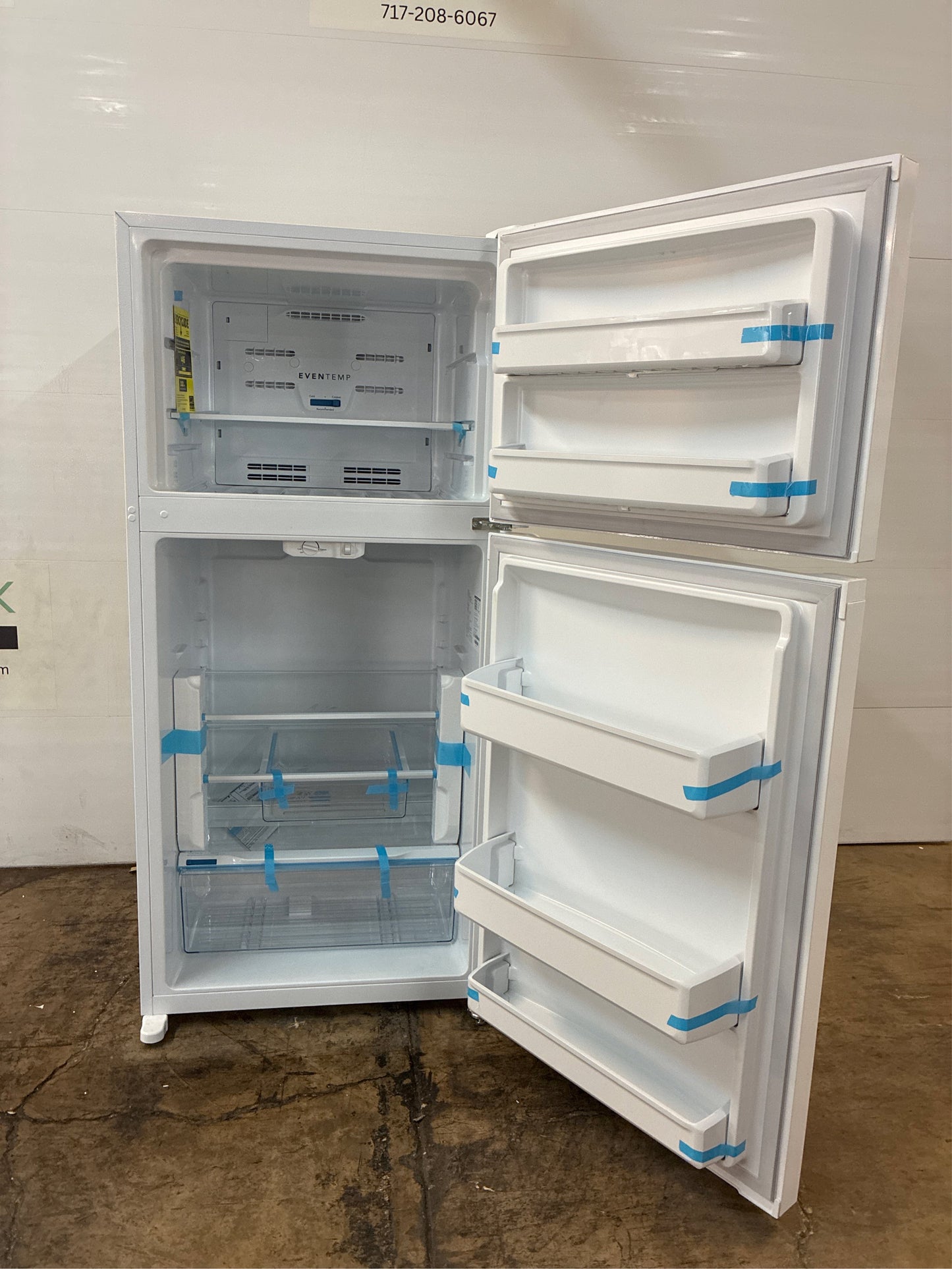 Frigidaire 27.6 in. 13.9 cu. ft. Top Freezer Refrigerator