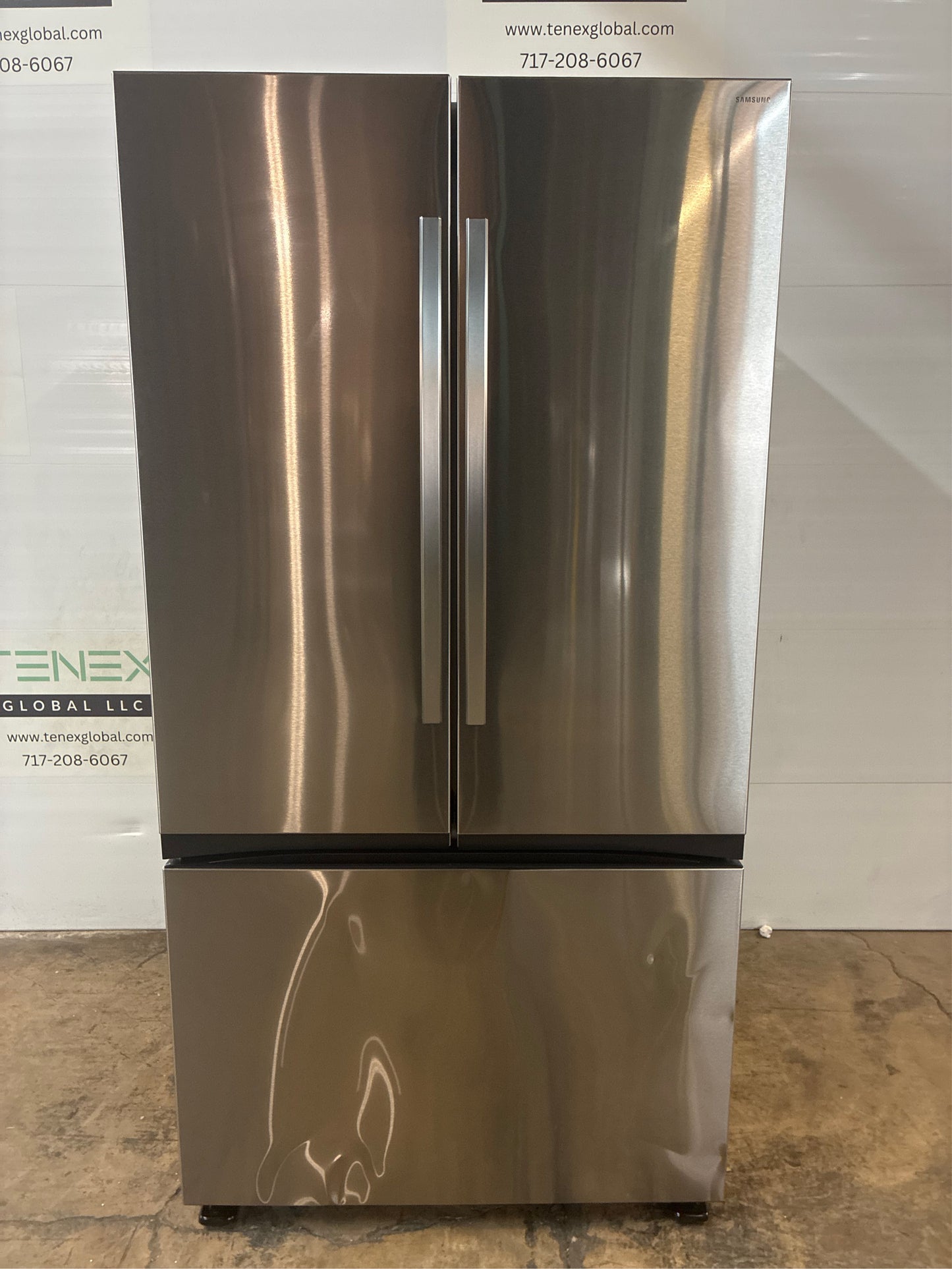 Samsung 32 cu. ft. French Door Refrigerator with Ice Maker