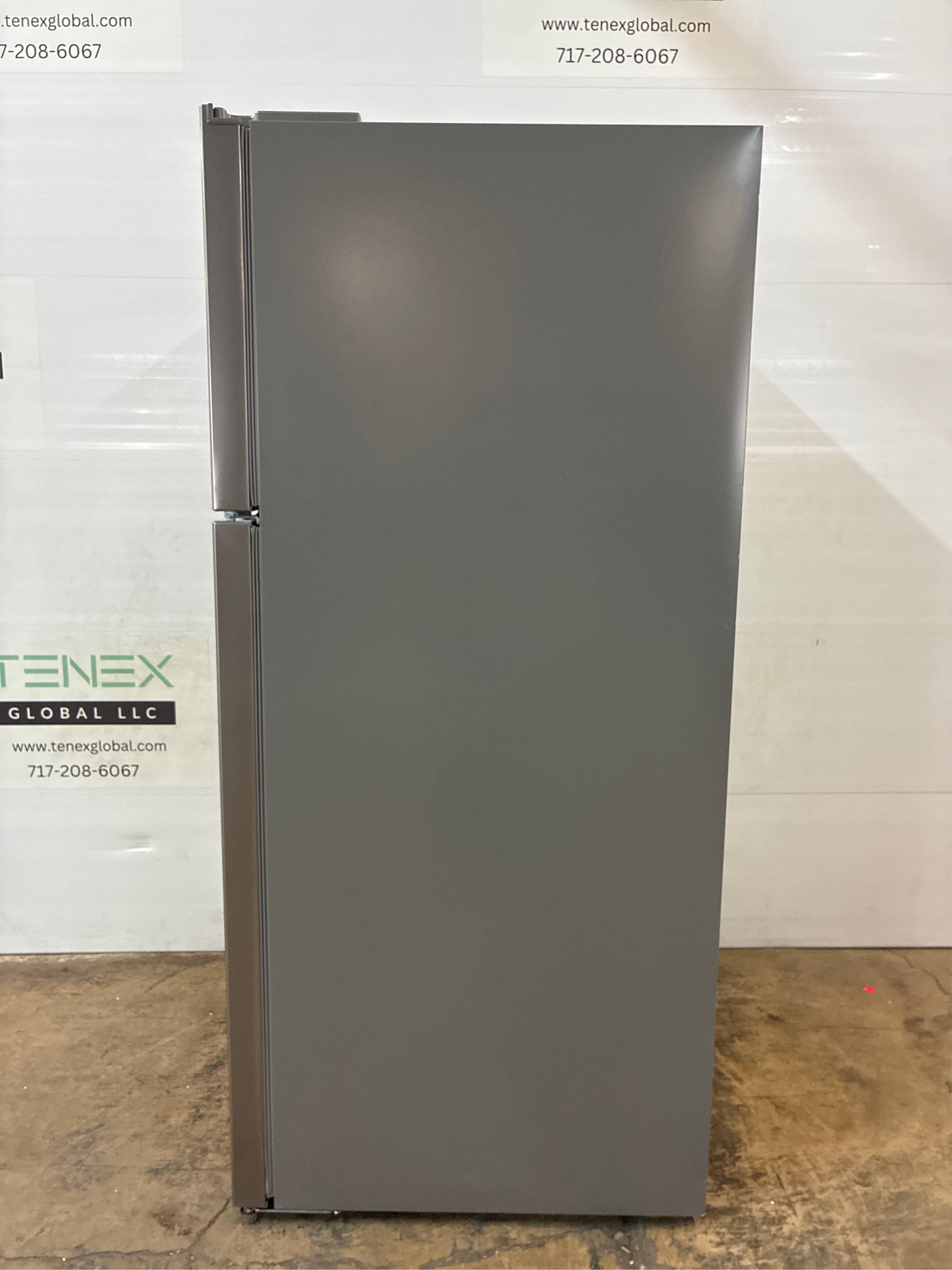 Frigidaire 17.6 cu. ft. Top Freezer Refrigerator