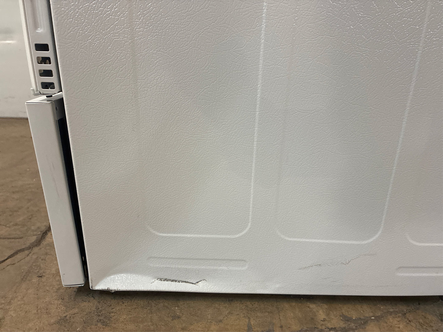 GE 30-in 5-Burner Smart Electric Range White