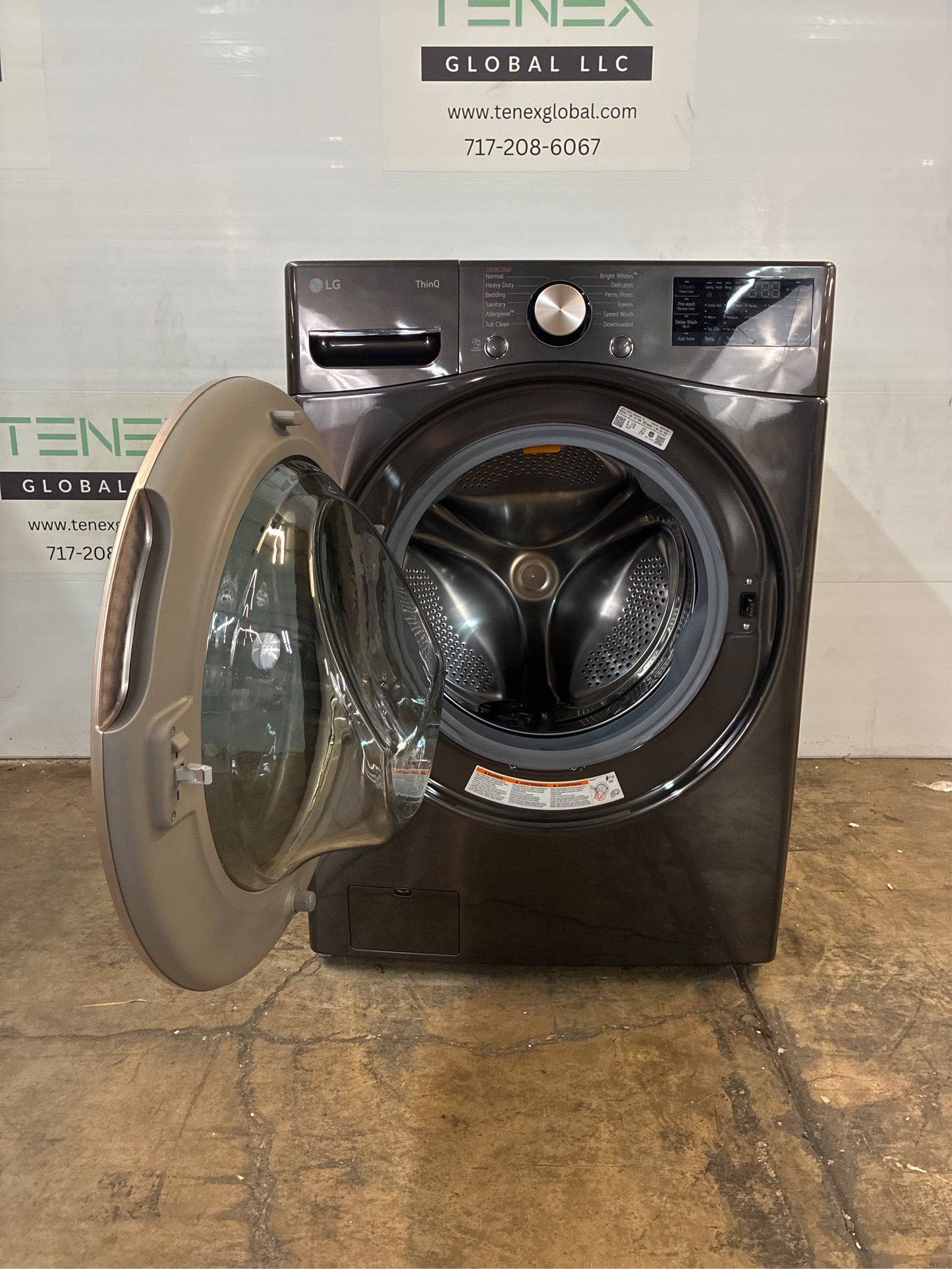LG 4.5 Cu. Ft. Front Load Washer - Black