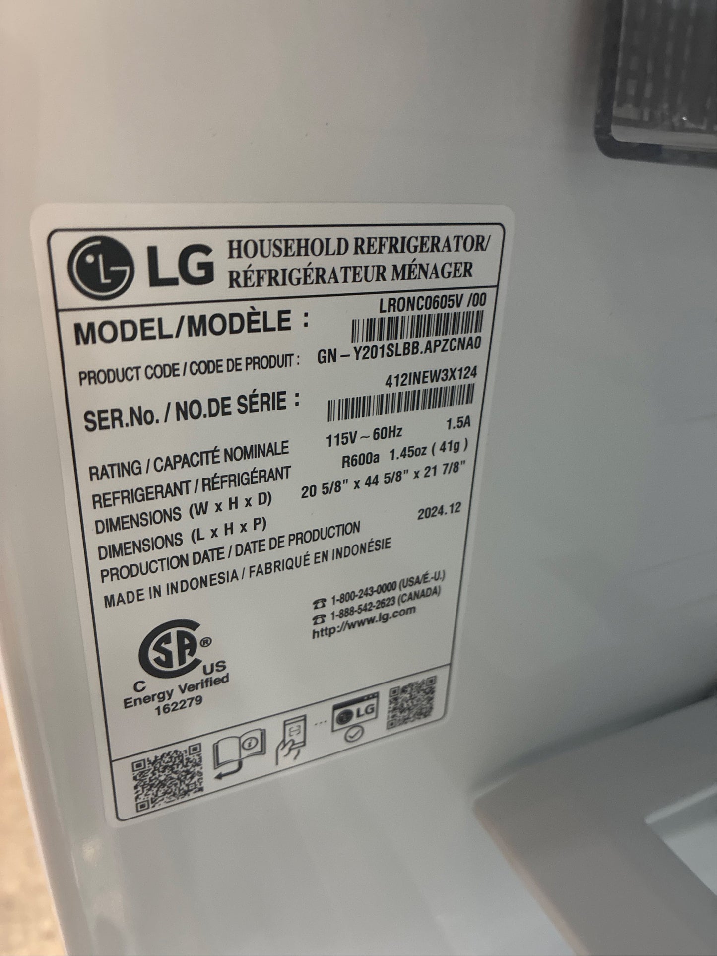 LG 5.79-cu ft Mini Refrigerator with Freezer