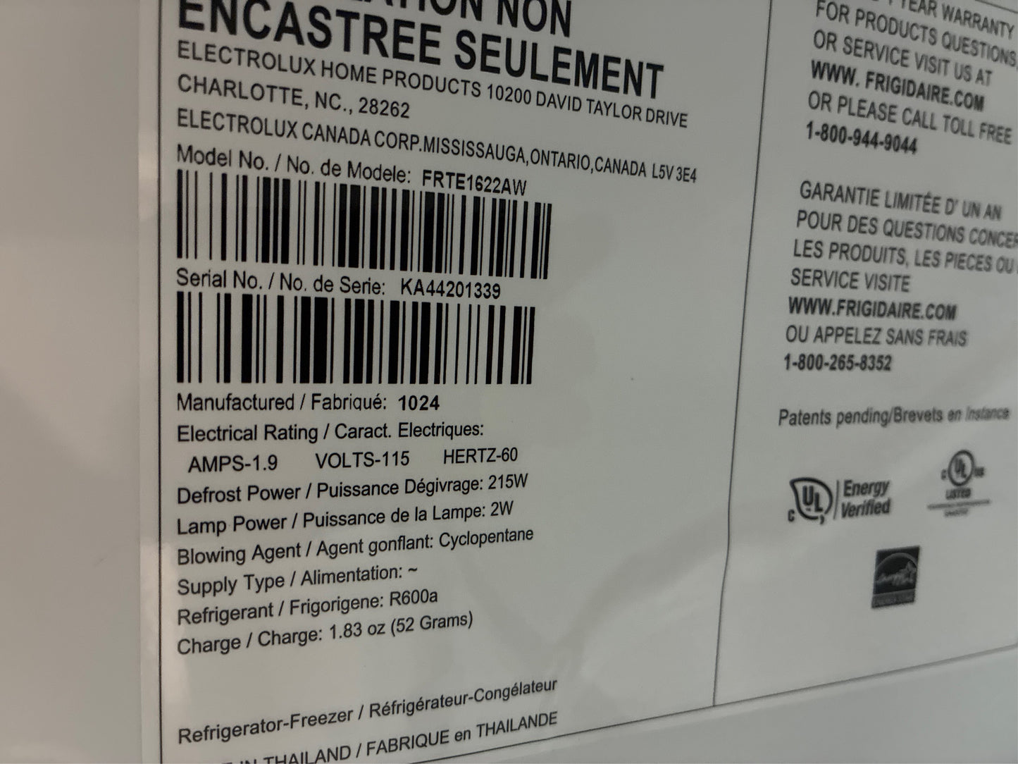 Frigidaire 27 in. 16 Cu. Ft. Top Freezer Refrigerator, White