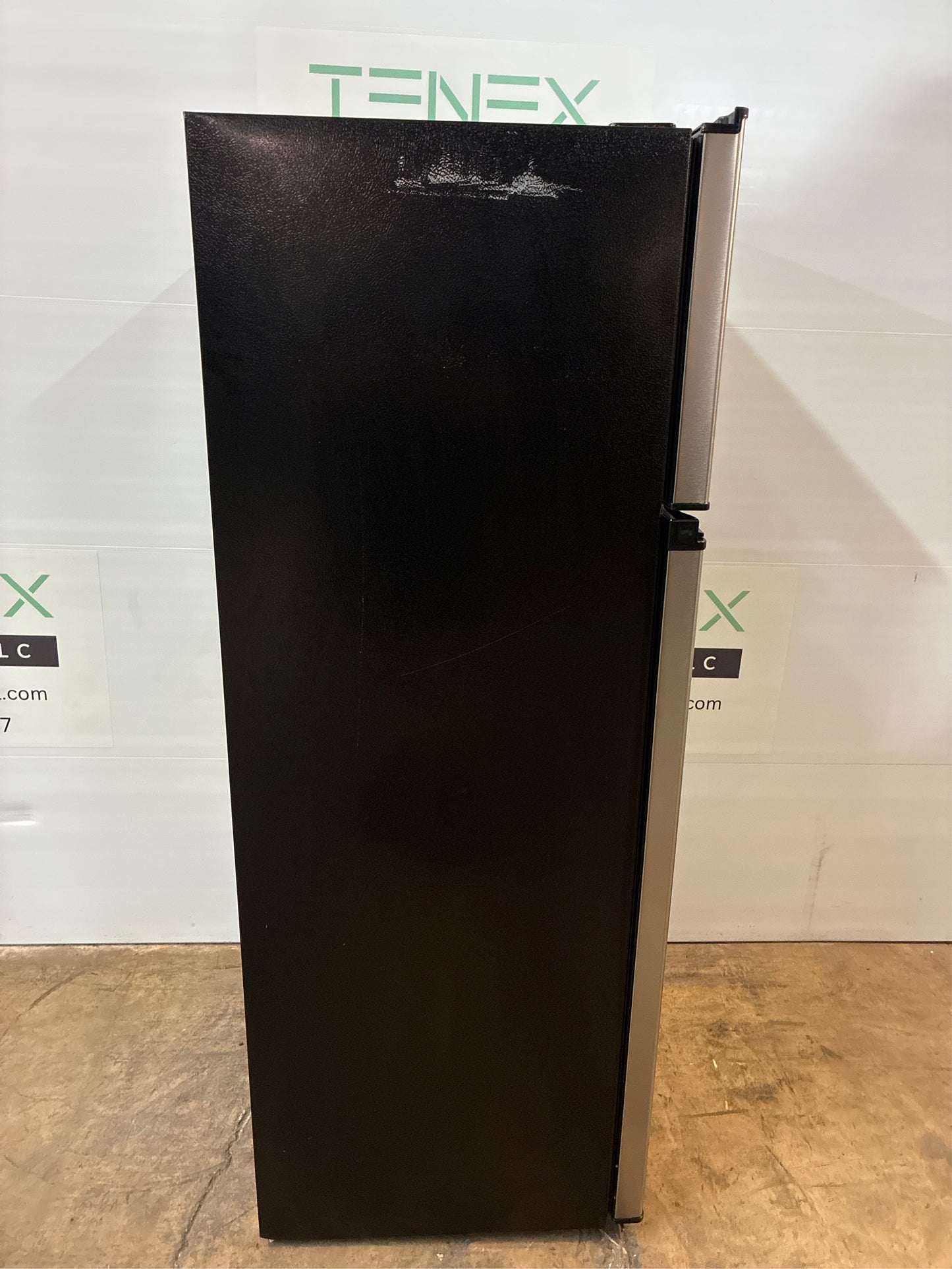 7.1 cu. ft. Top Freezer Refrigerator