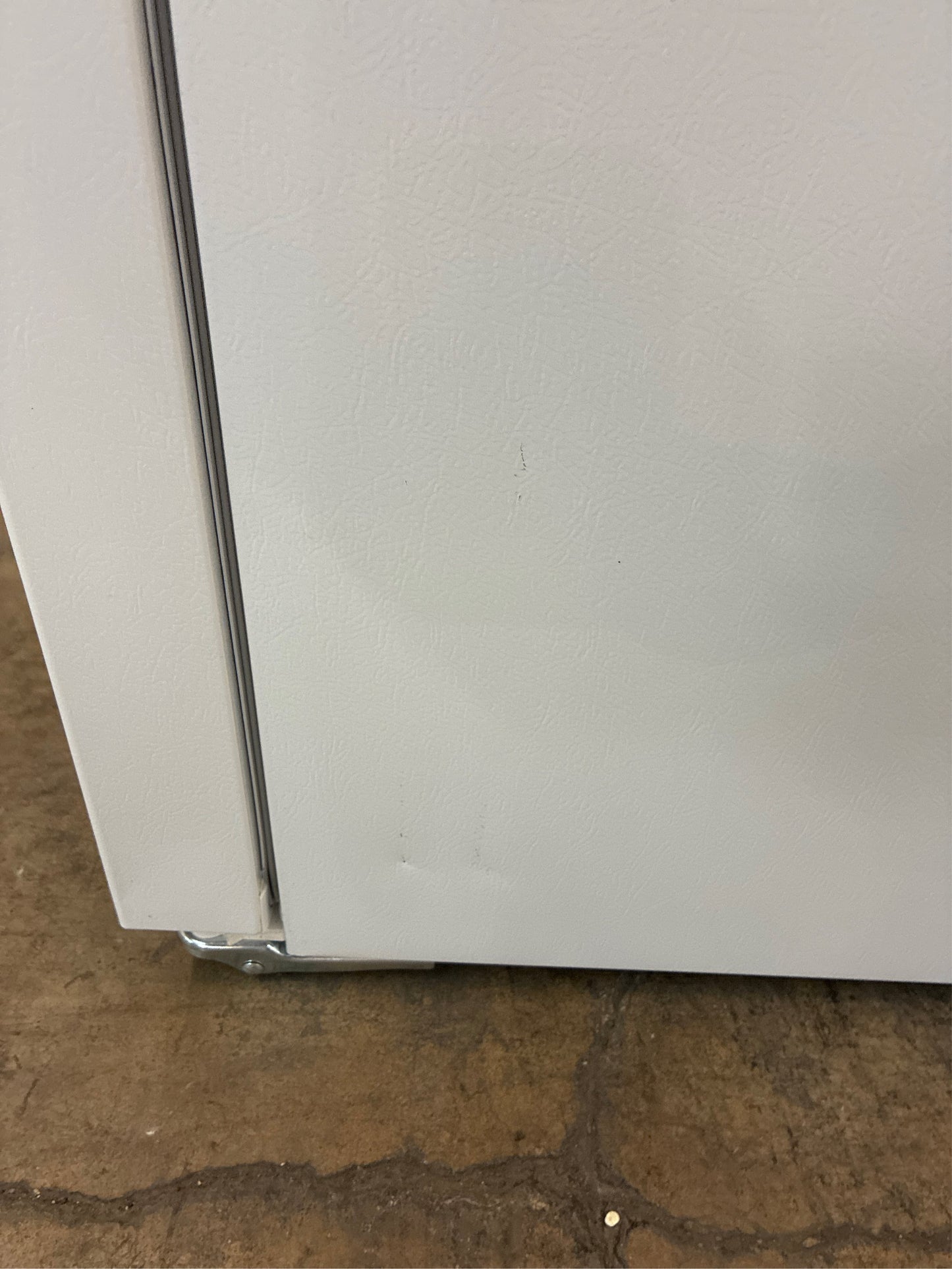 18.2 cu. ft. Top Freezer Refrigerator in White