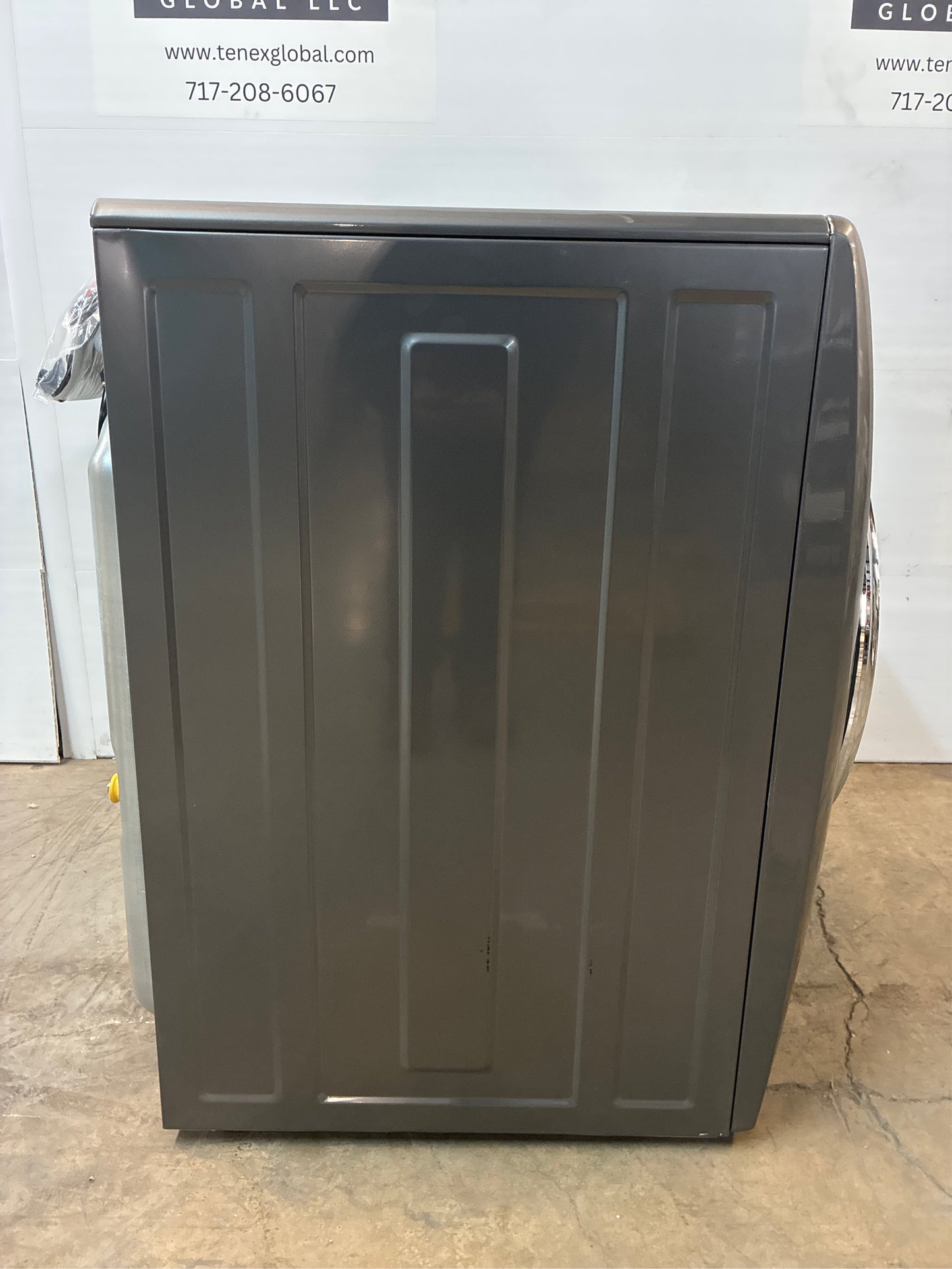 Electrolux 4.5 cu, ft. Front Load Washer - Titanium