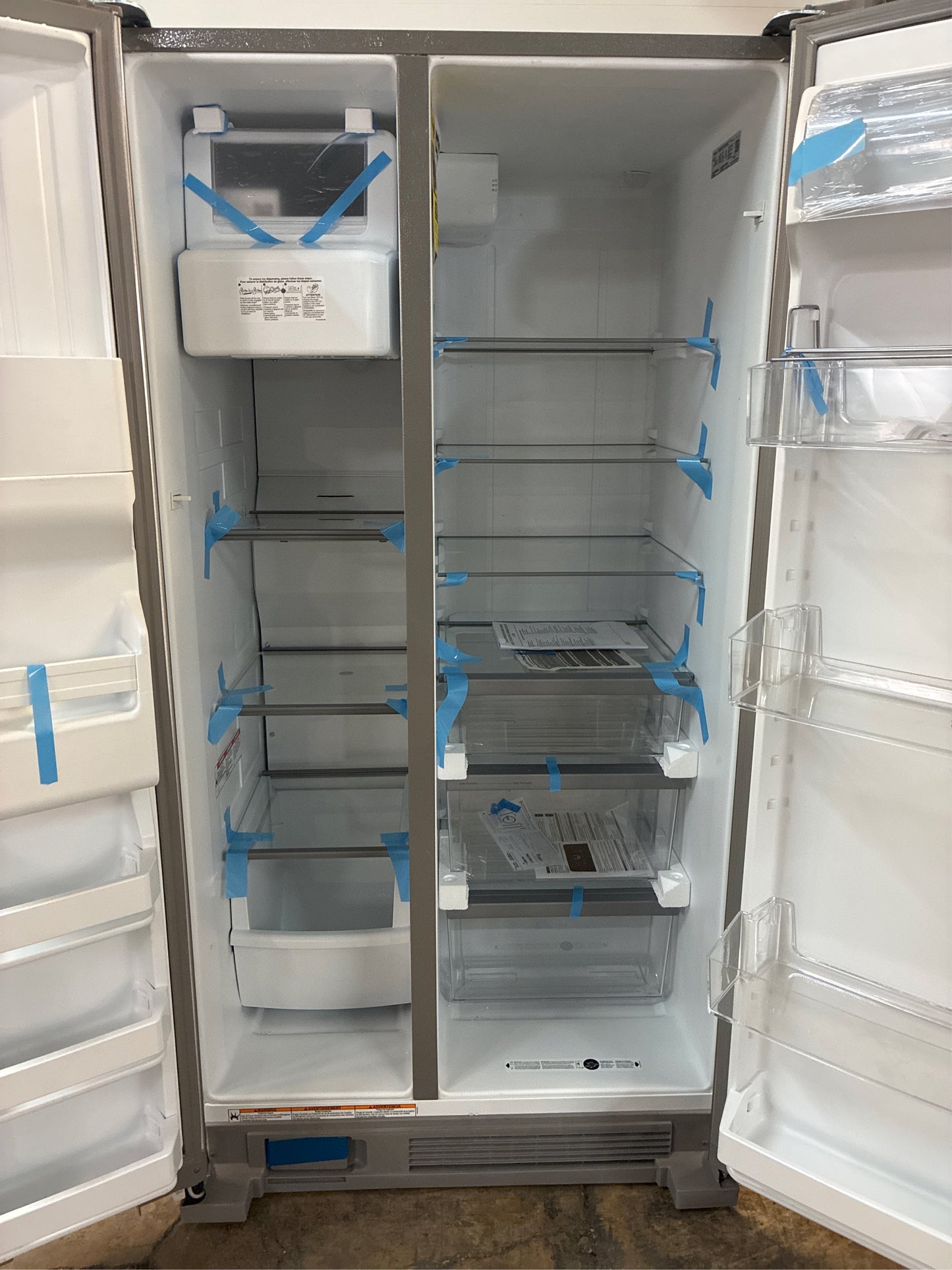 Whirlpool Side by Side Fridge:WRS325SDHZ