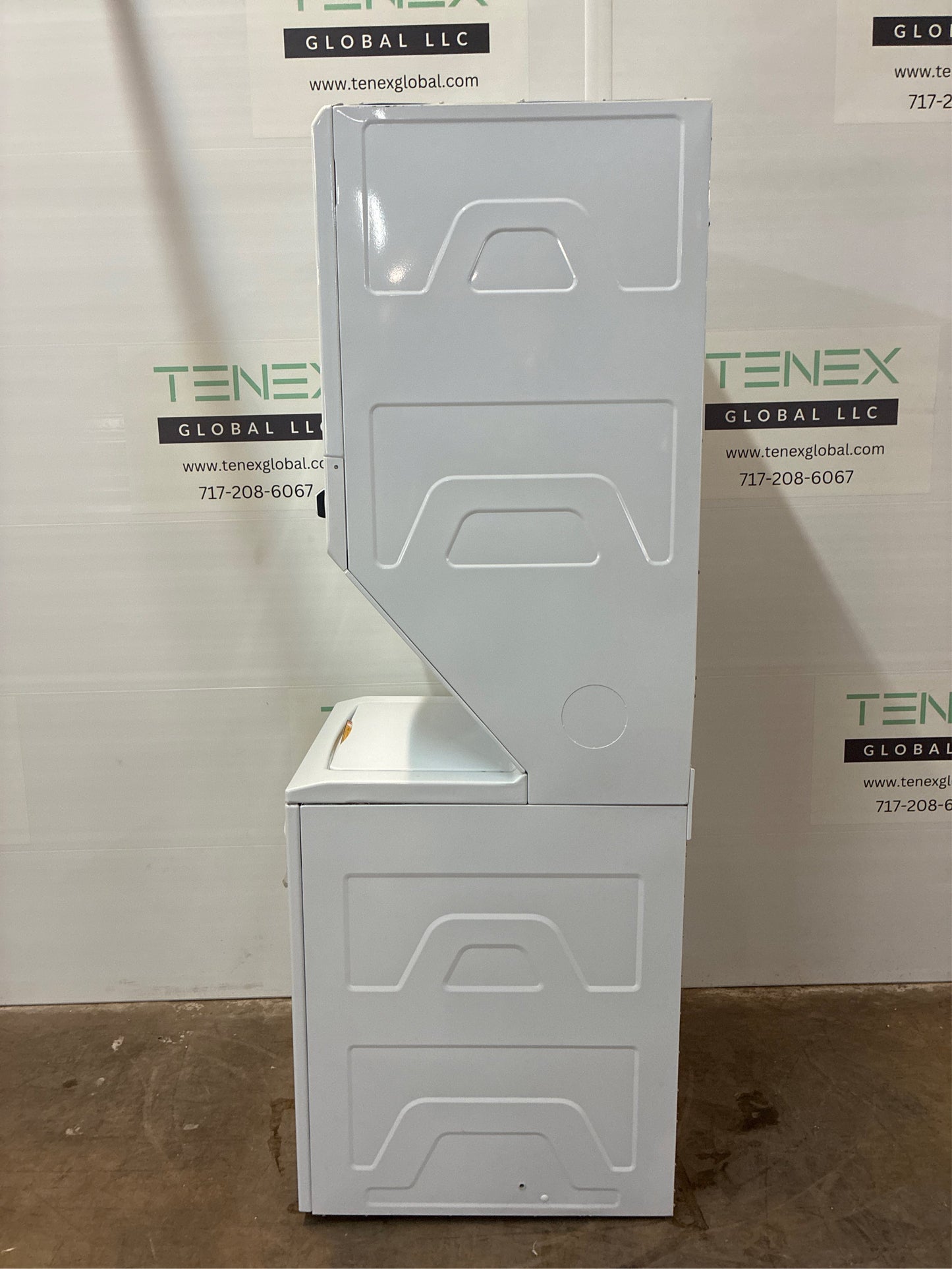 GE Gas Laundry Center 2.3/4.4-cu ft