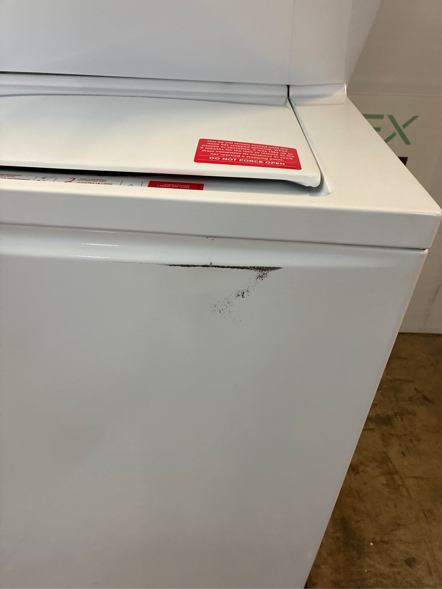 Frigidaire 3.9-cu ft Washer/5.5-cu ft Dryer