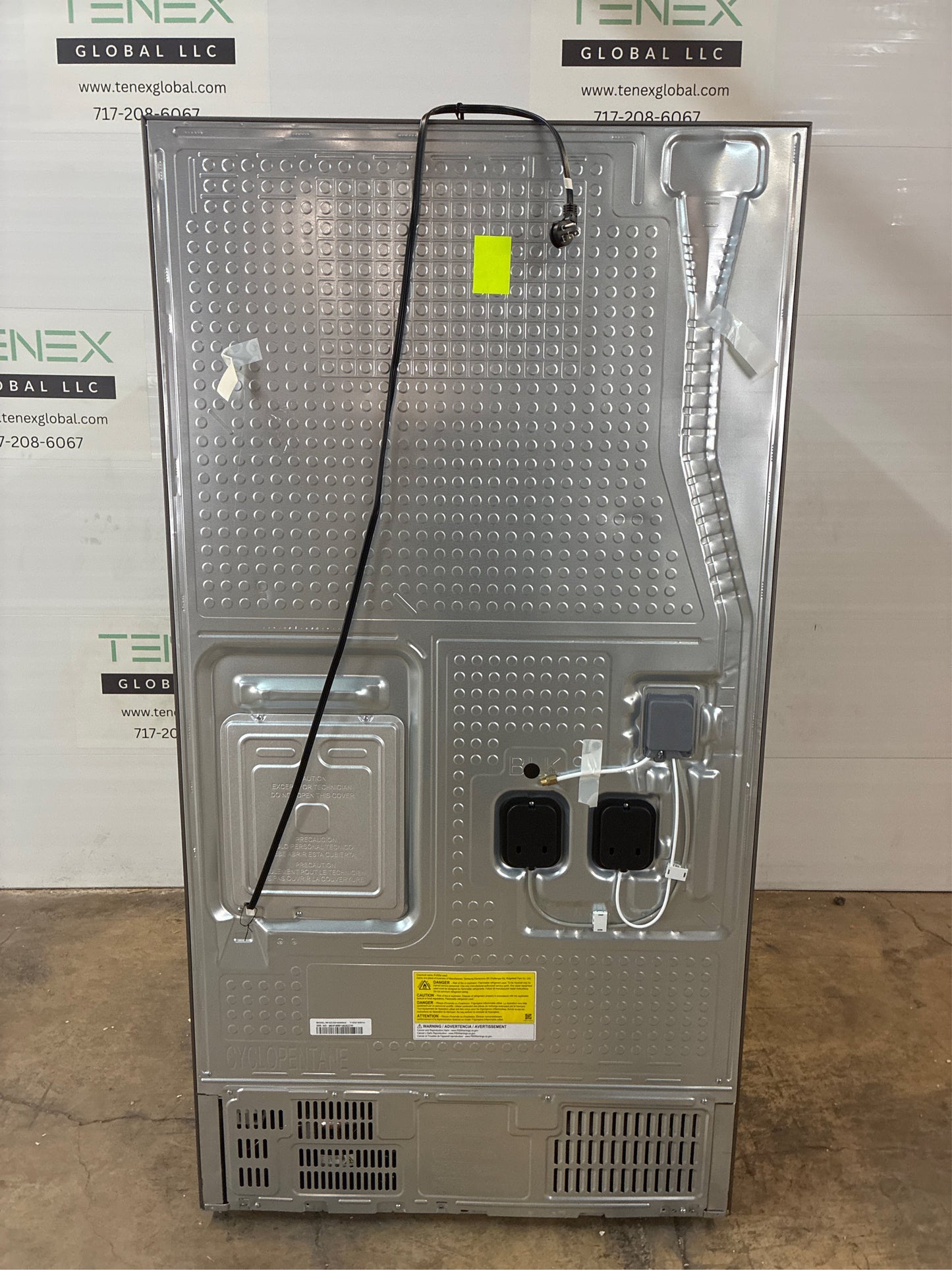 Samsung 32 cu. ft. French Door Refrigerator w Ice Maker SS
