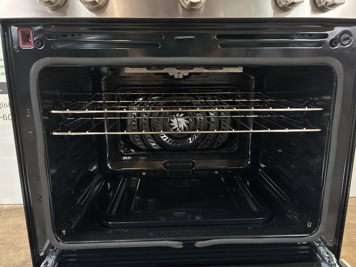Frigidaire 30 in. 5 Burner Gas Range, True Convection